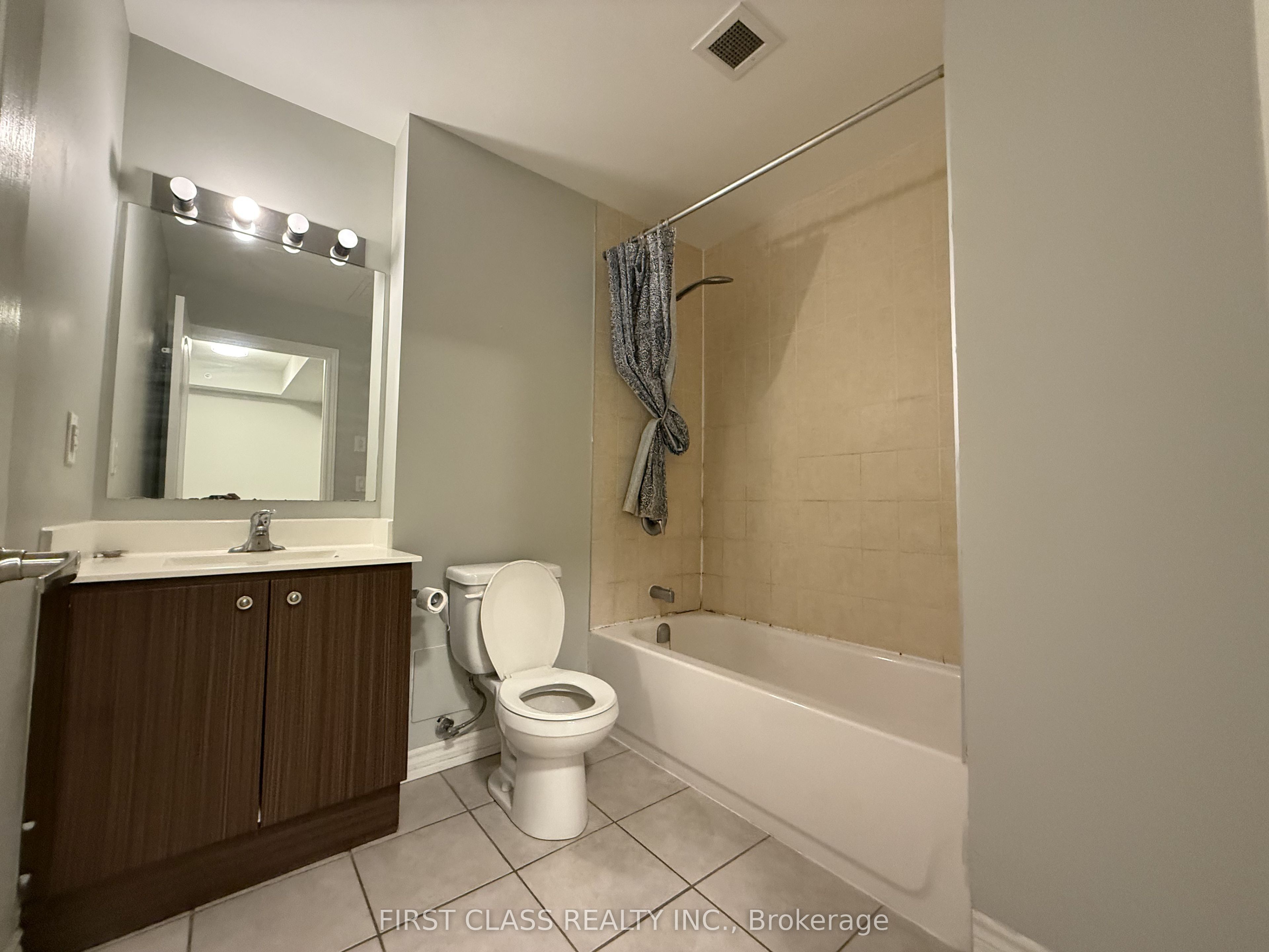8323 Kennedy Road 228, Markham, ON L3R 5W7 photo 4