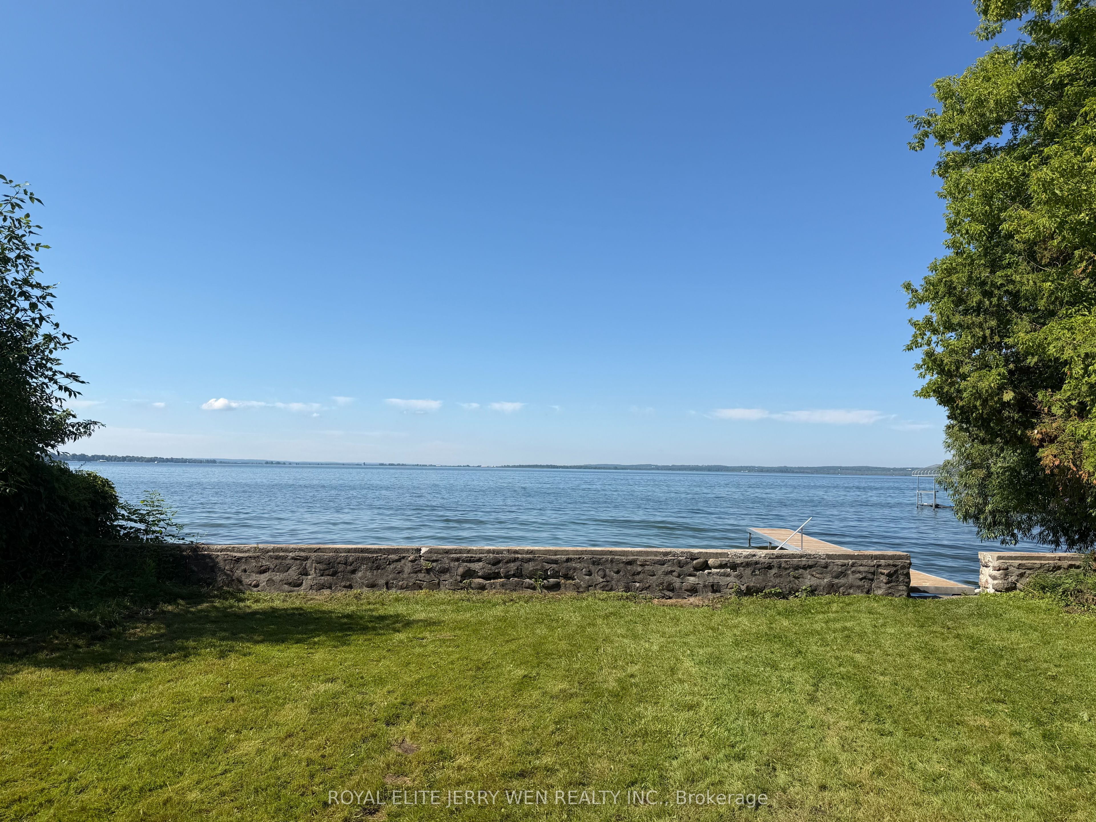 36 Metropolitan Crescent, Georgina, ON L4P 1L5