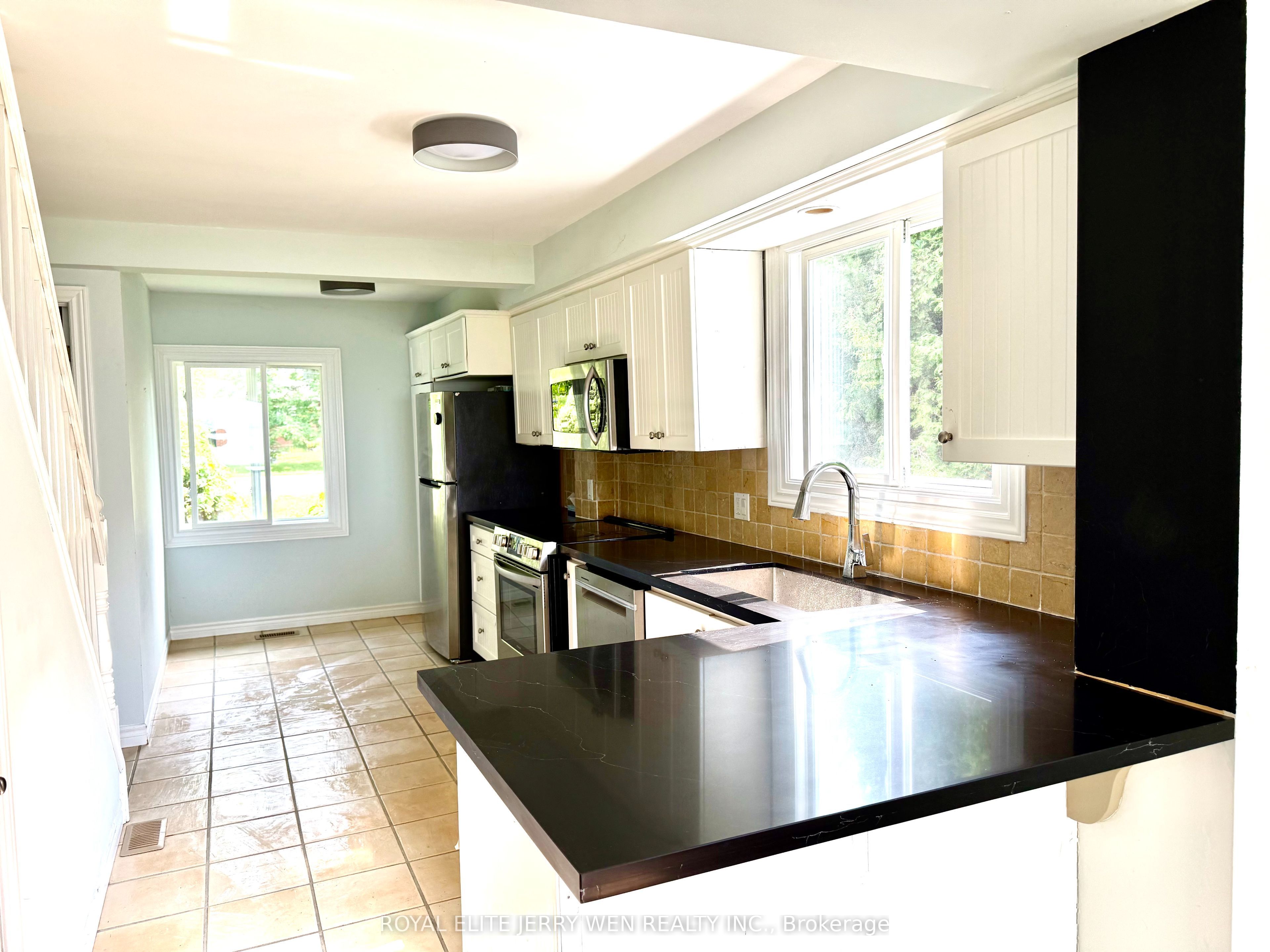 36 Metropolitan Crescent, Georgina, ON L4P 1L5 photo 5