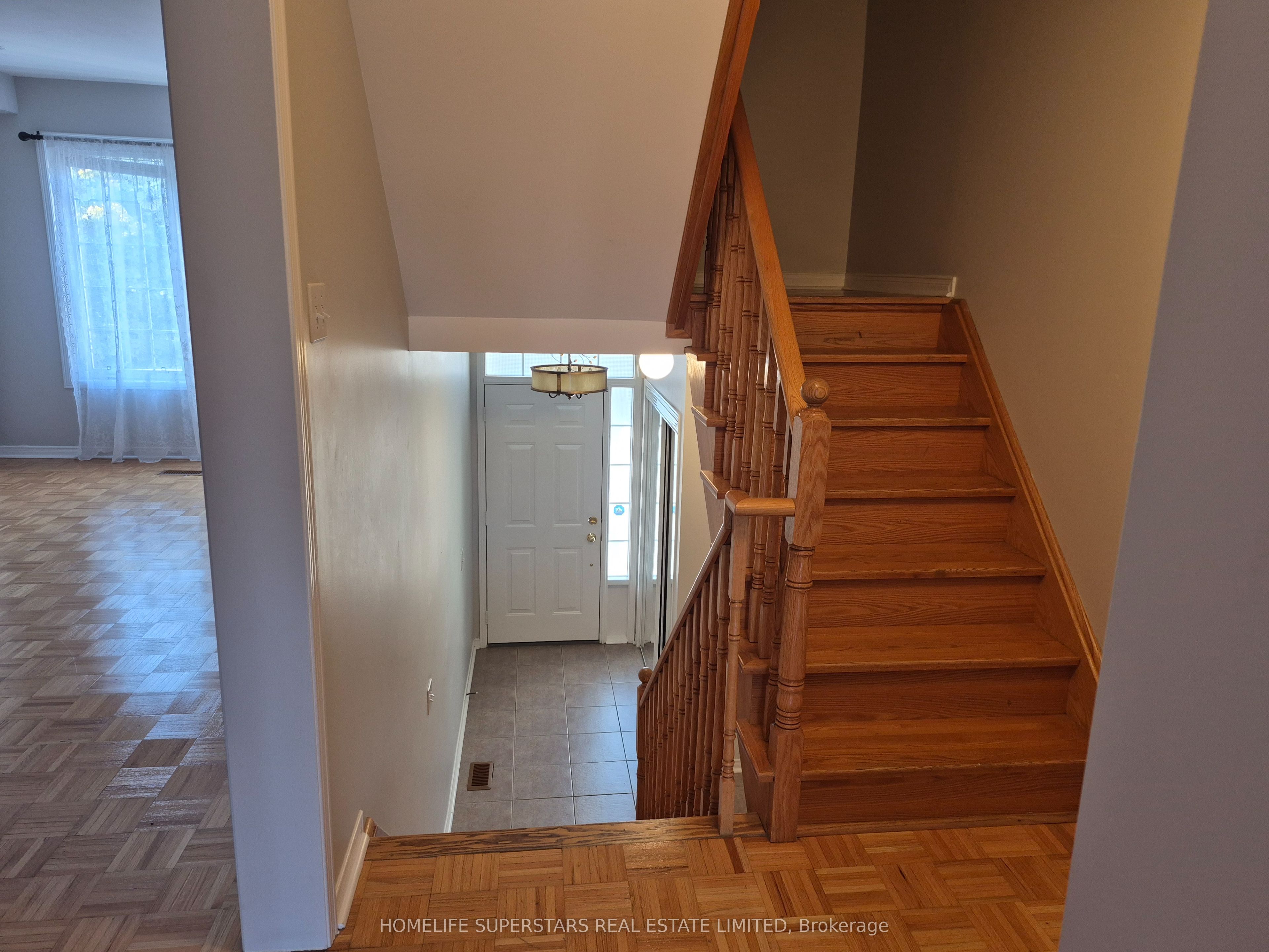 19 Foxchase Avenue 46, Vaughan, ON L4L 9N1 photo 2