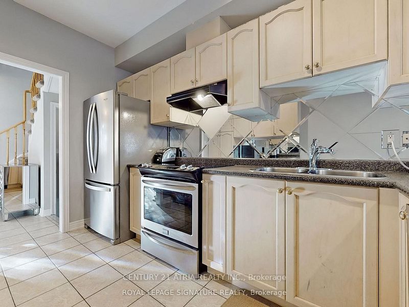 38 Angelica Avenue, Richmond Hill, ON L4S 2E1 photo 2