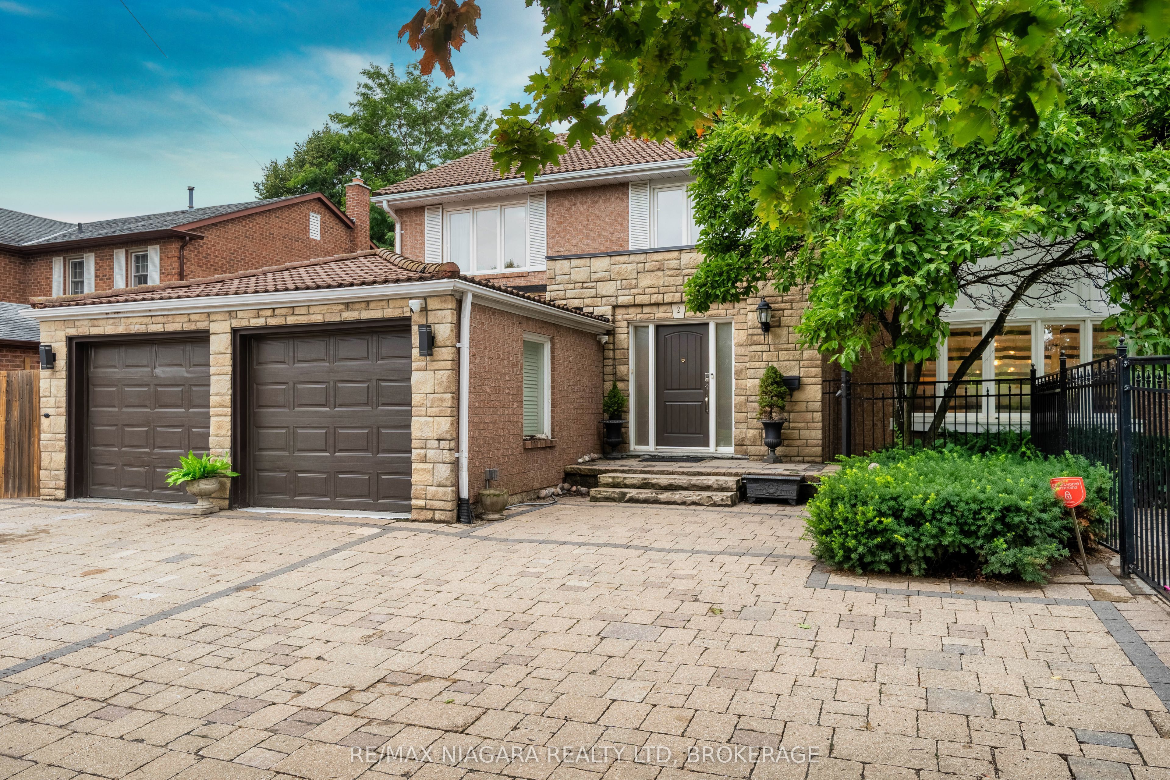2 Aitken Circle, Markham, ON L3R 7K6 photo 3