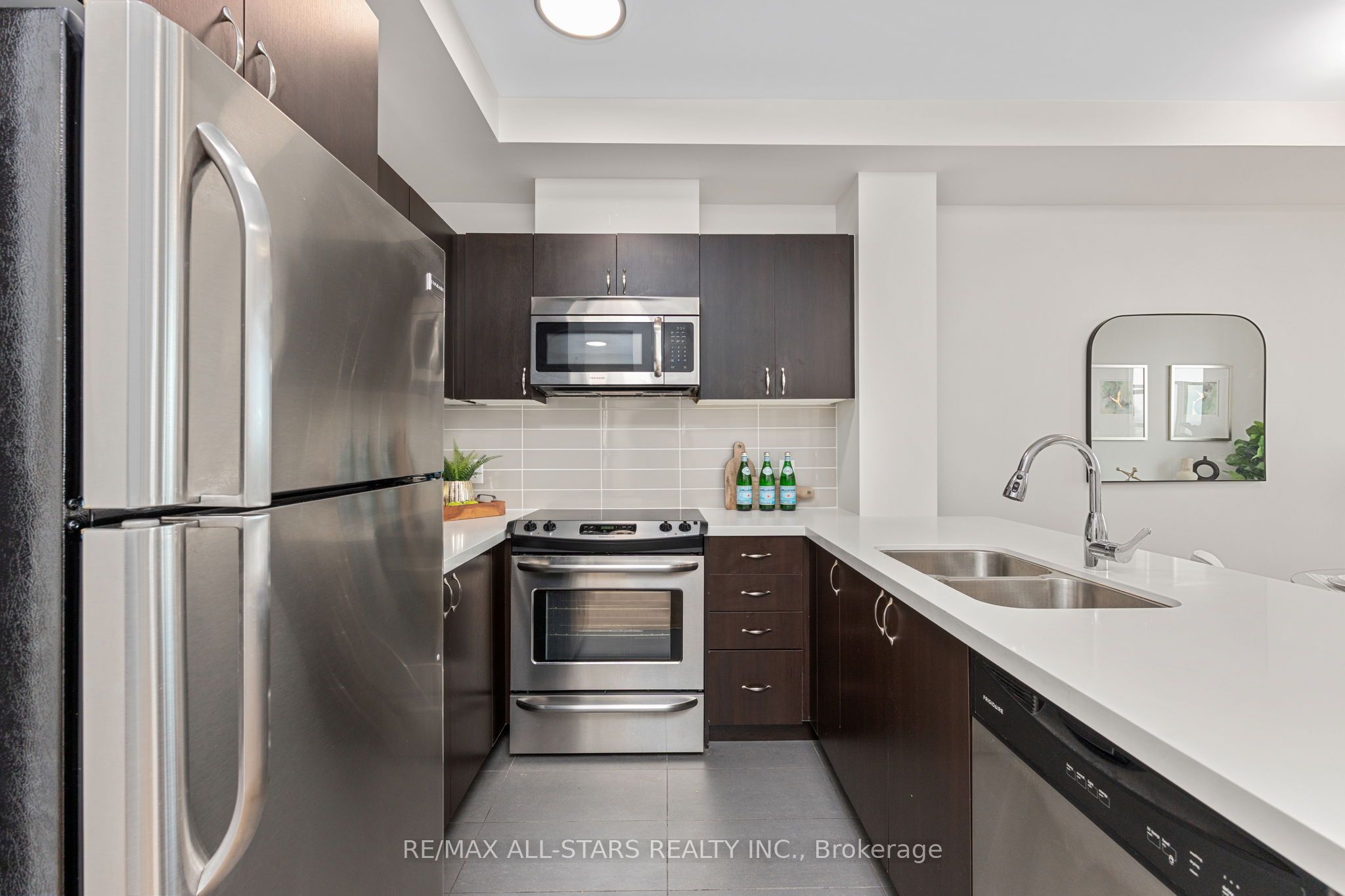 540 Bur Oak Avenue 713, Markham, ON L6C 0C4 photo 4