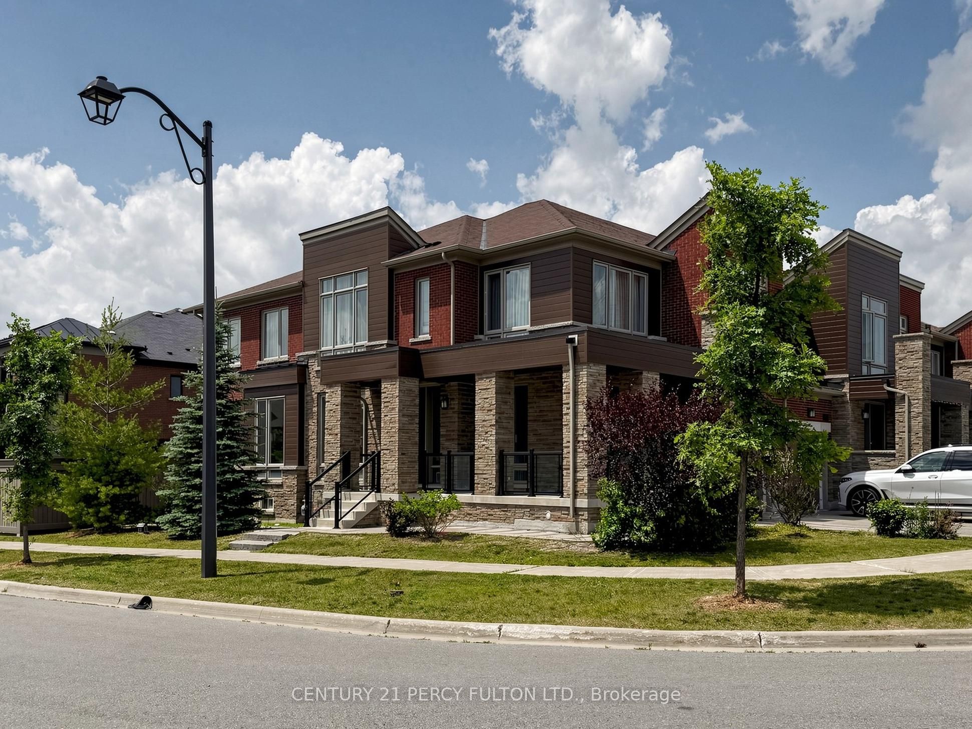91 Badgerow Way, Aurora, ON L4G 0Z5 photo 2