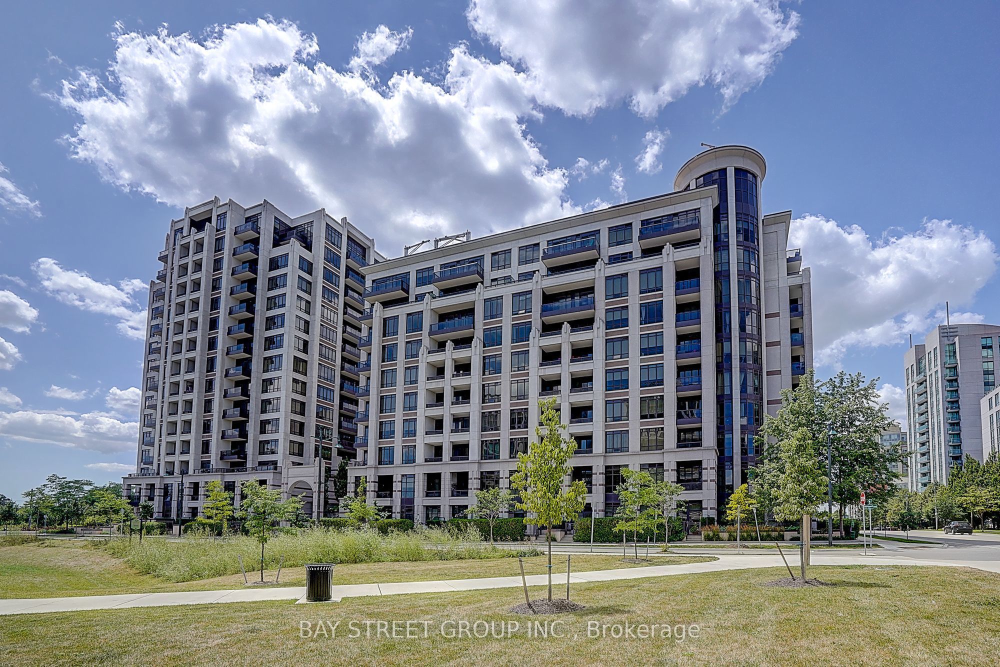 33 Clegg Road 903, Markham, ON L6G 0G6