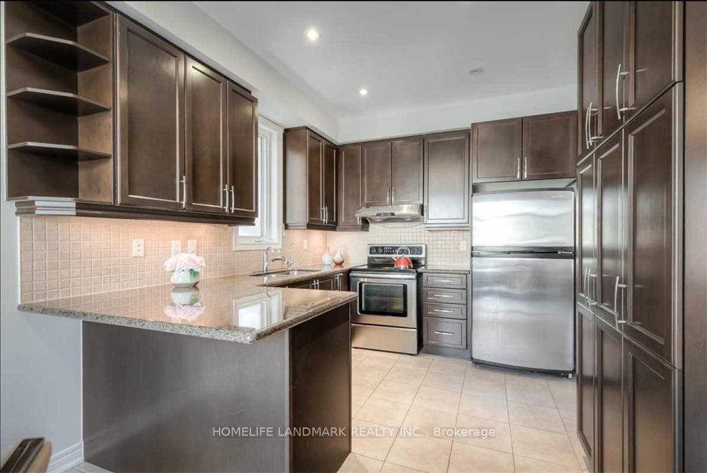 77 Reynolds Crescent, Aurora, ON L4G 0J1 photo 3