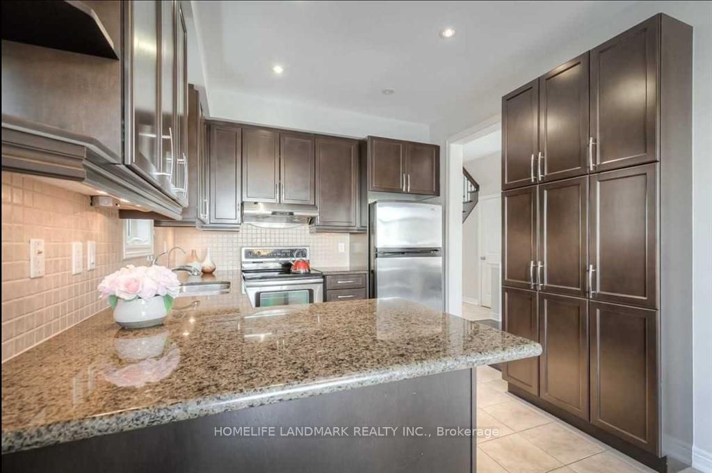 77 Reynolds Crescent, Aurora, ON L4G 0J1 photo 4