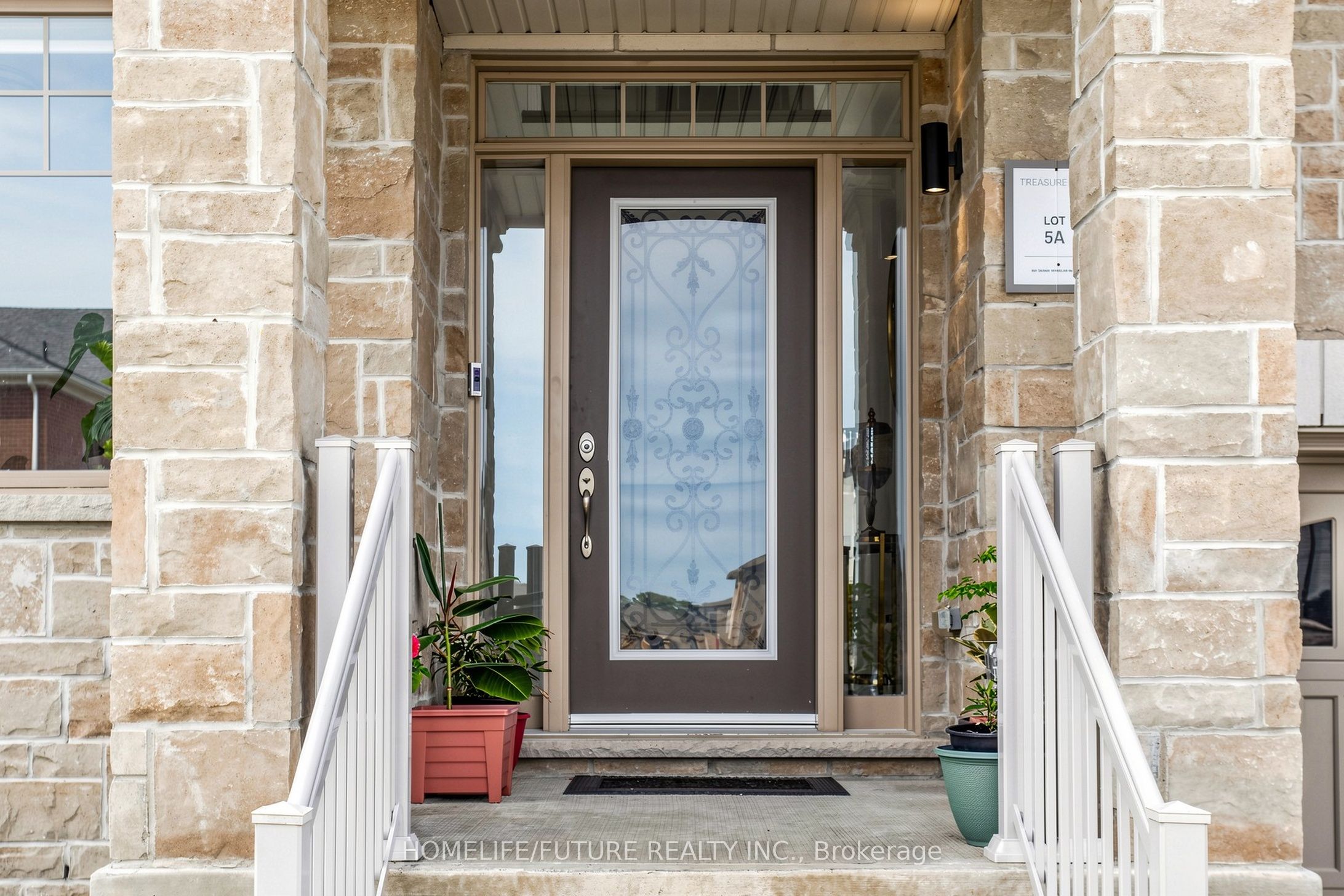253 Danny Wheeler Boulevard, Georgina, ON L4P 0J9 photo 4