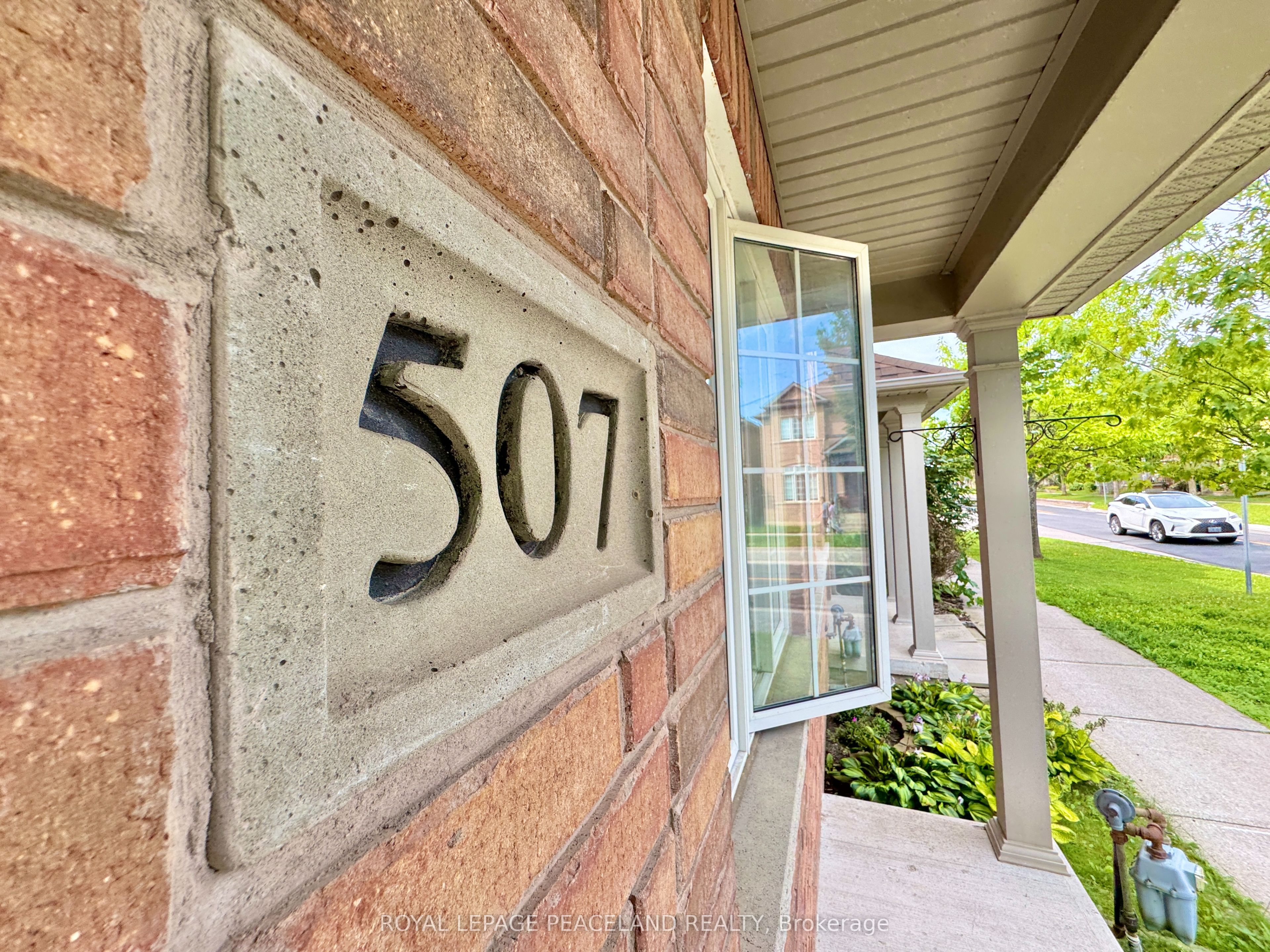 507 White's Hill Avenue, Markham, ON L6B 0J8 photo 2