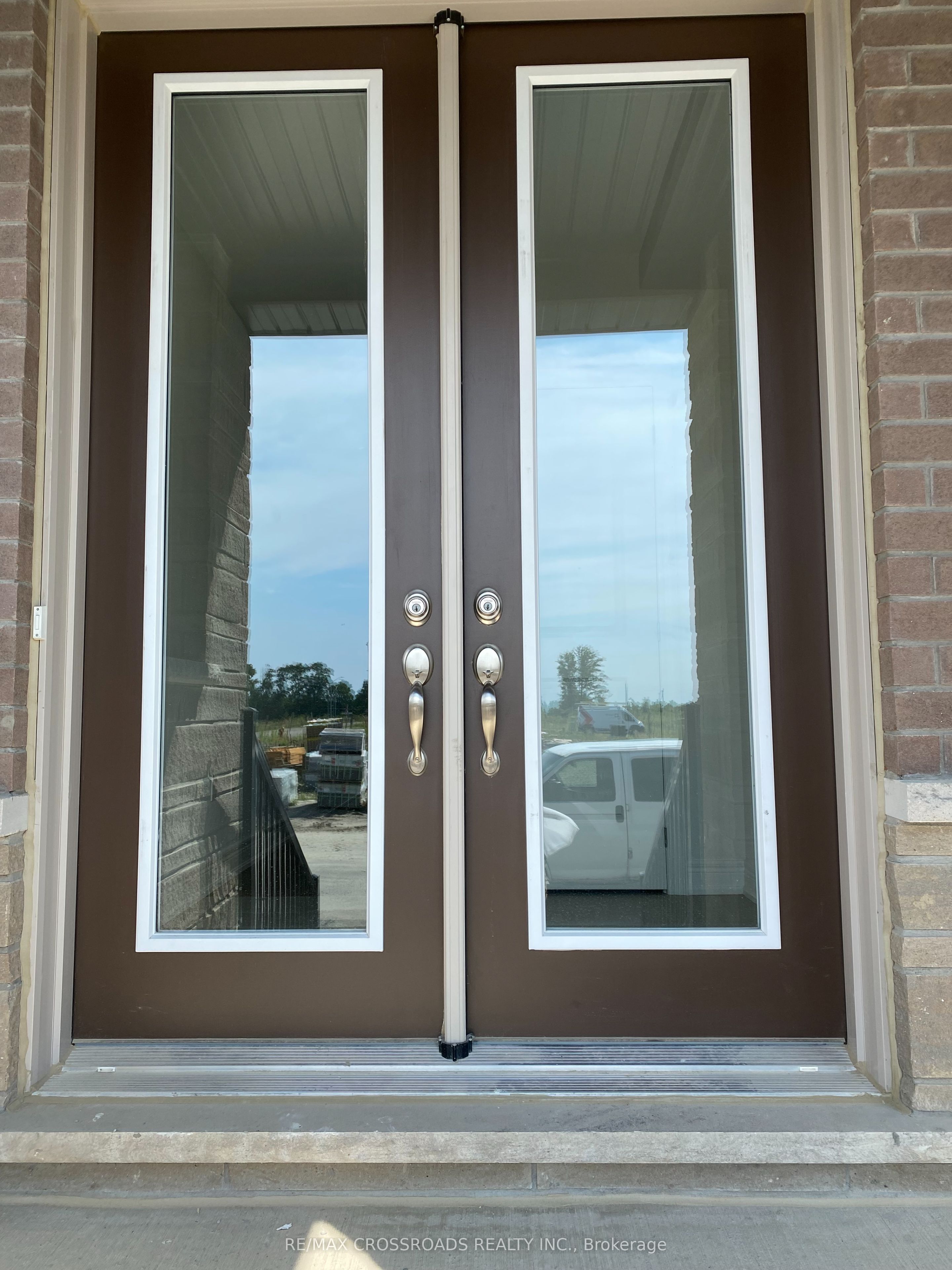 4 Kamper Avenue, Richmond Hill, ON L4E 1M4 photo 2