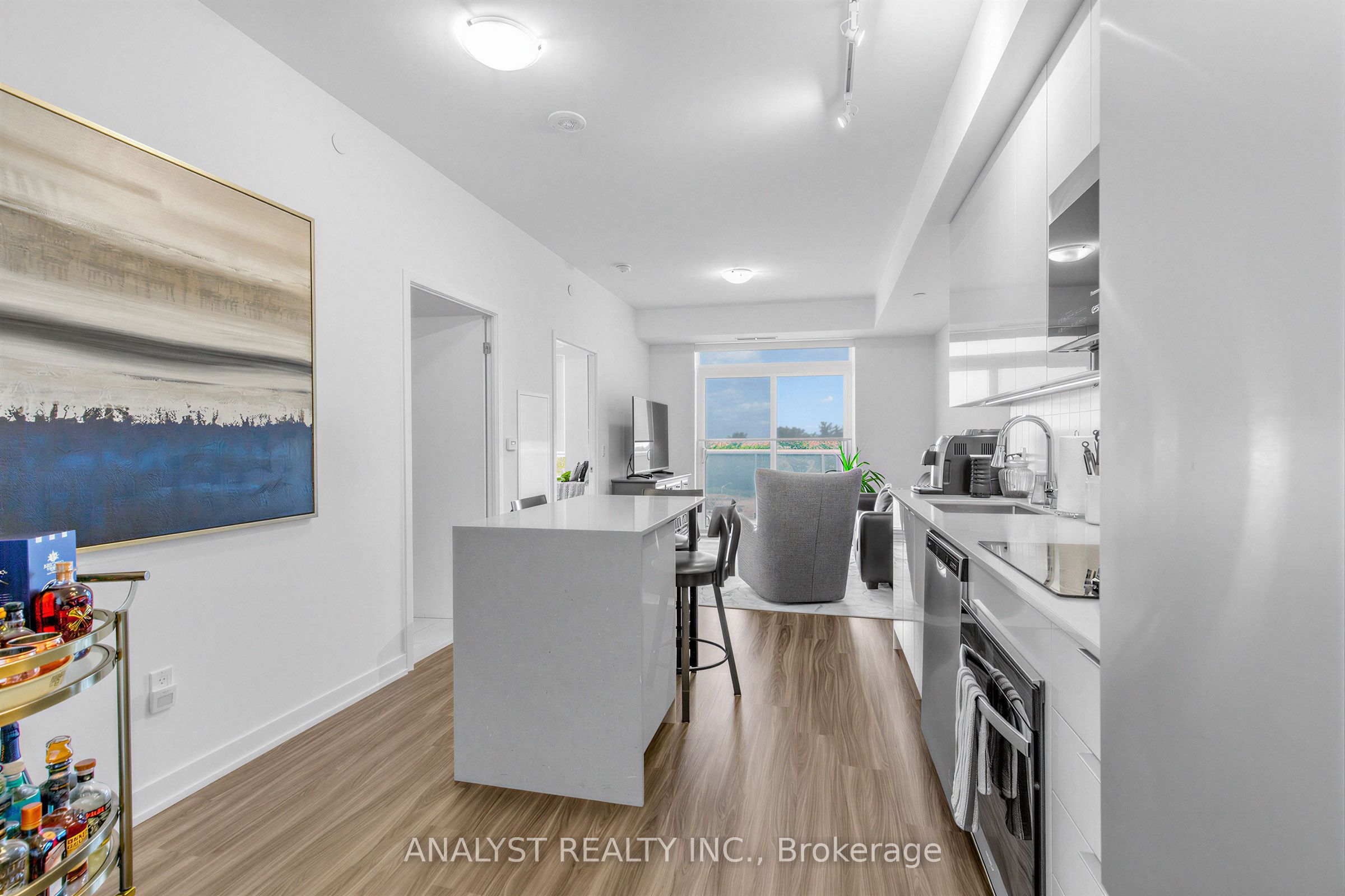 498 Caldari Road 522, Vaughan, ON L4K 0R6 photo 2