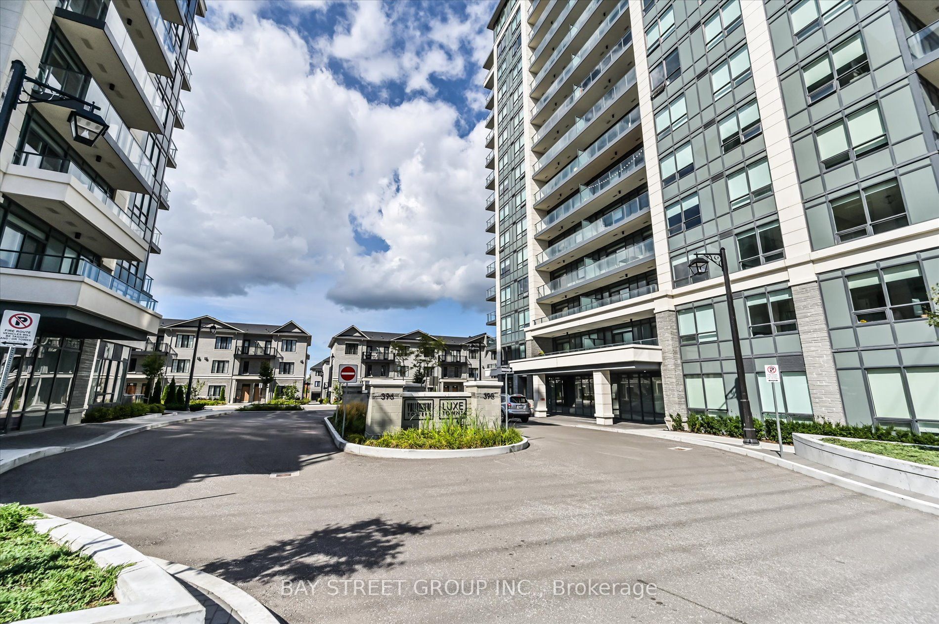 398 Highway 7 Road E Ph06, Richmond Hill, ON L4B 1A7 photo 4