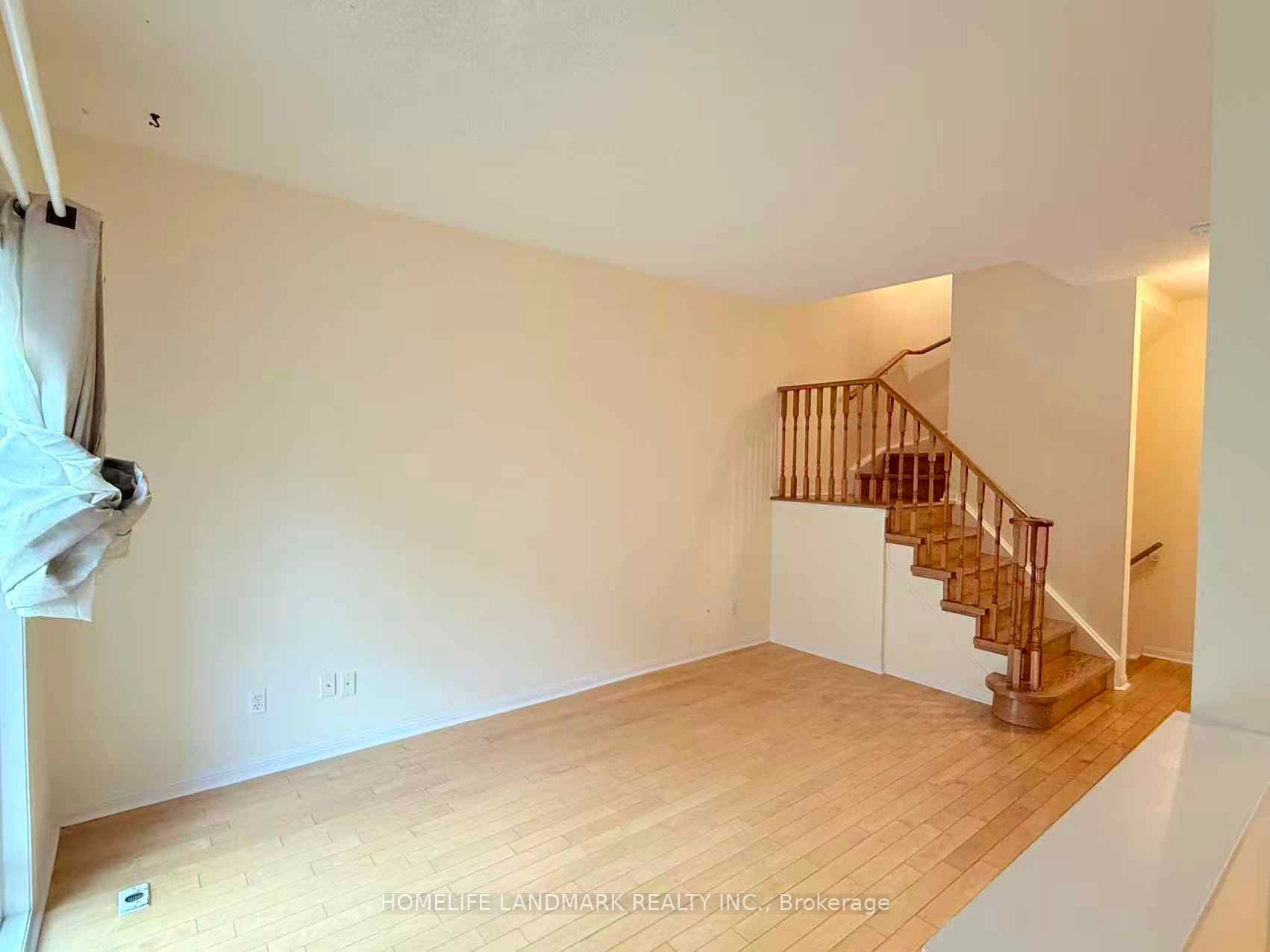 8 Cox Boulevard 20, Markham, ON L3R 4G1 photo 3