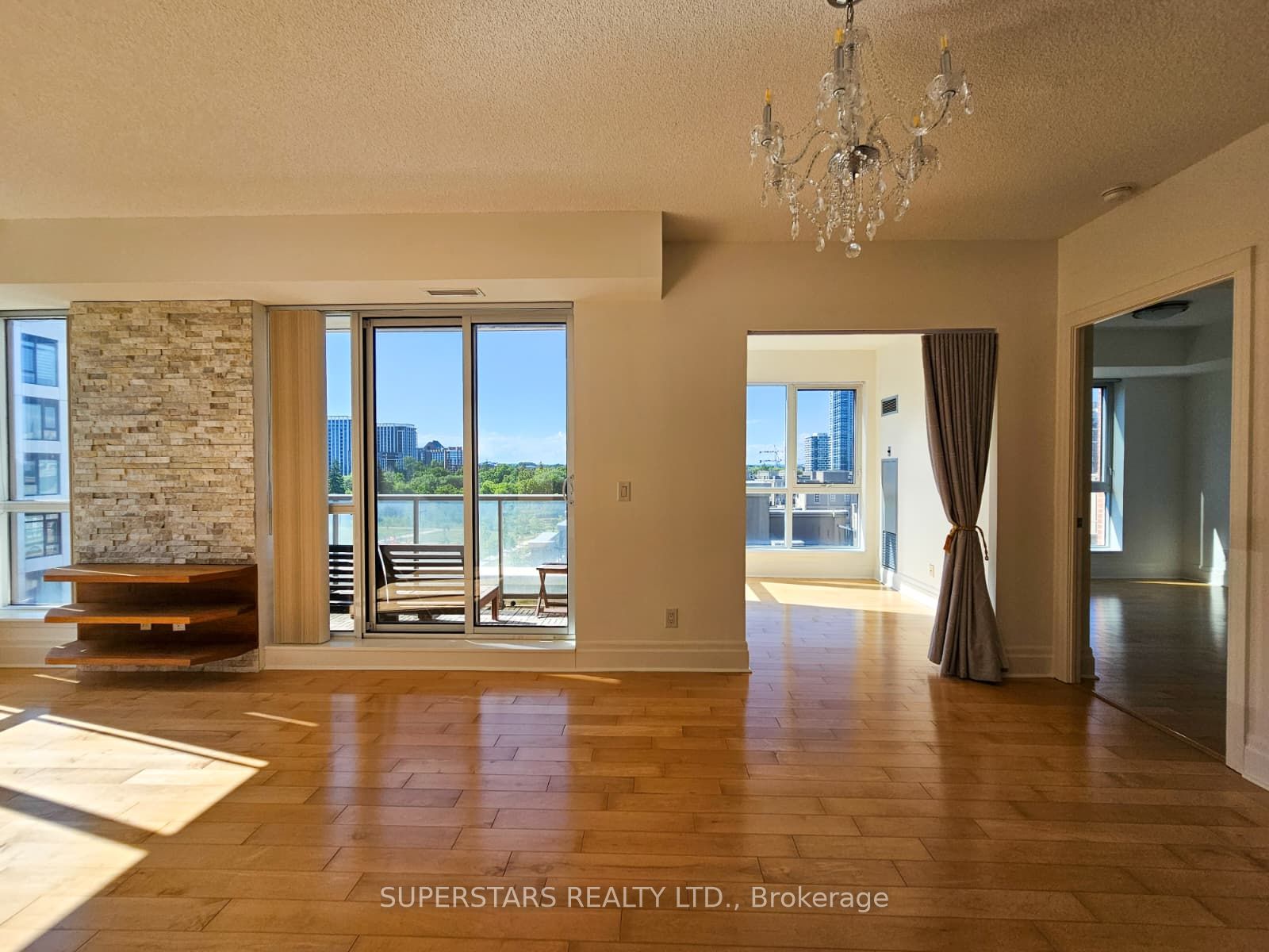 1 Upper Duke Crescent 509, Markham, ON L6G 0B6 photo 3