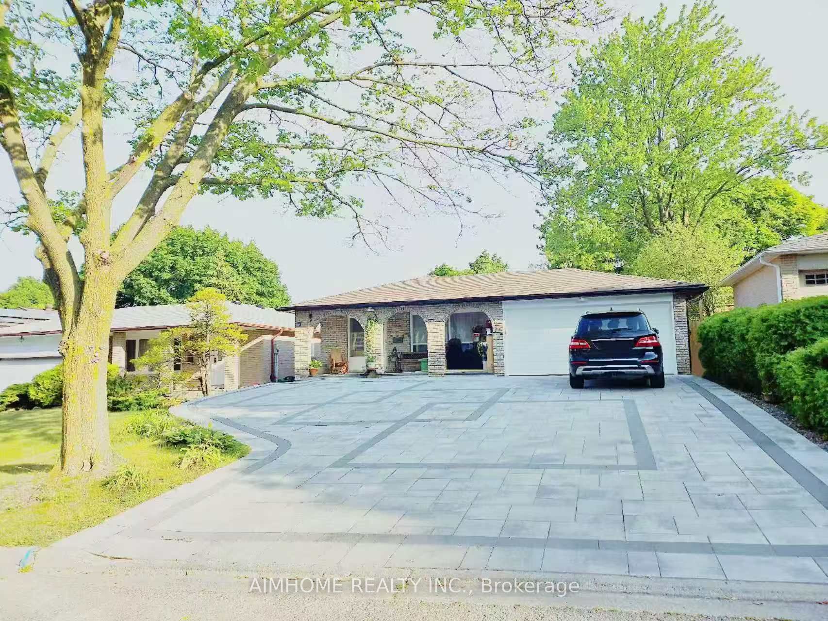 28 Castle Harbour Lane W Basement Apartment, Markham, ON L3T 3A2