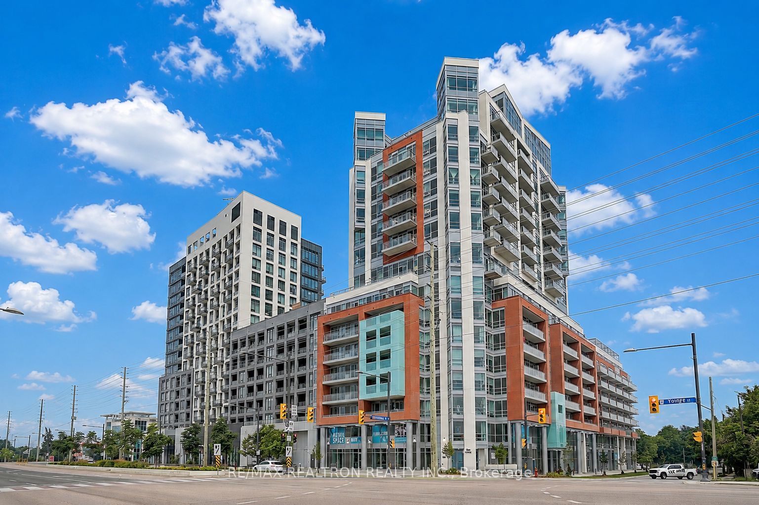8888 Yonge Street 426, Richmond Hill, ON L4C 5V6