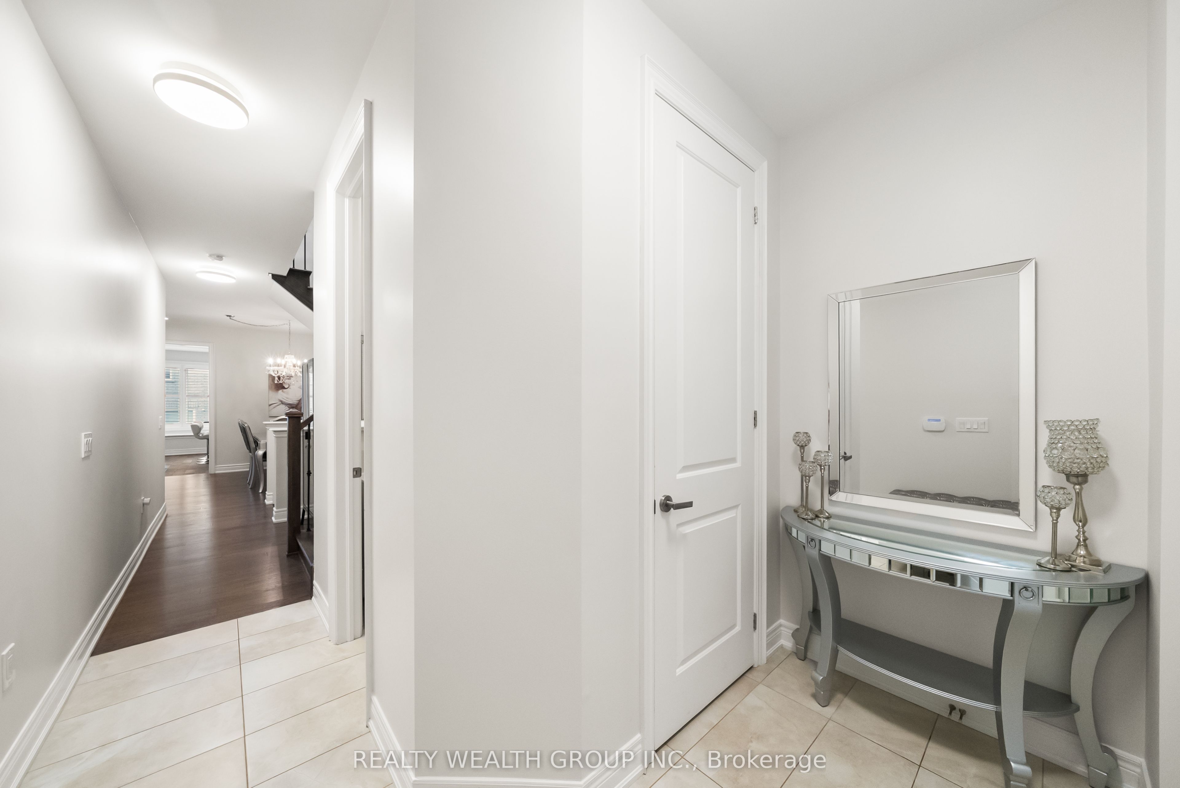 42 Mondial Crescent, East Gwillimbury, ON L9N 0S2 photo 3