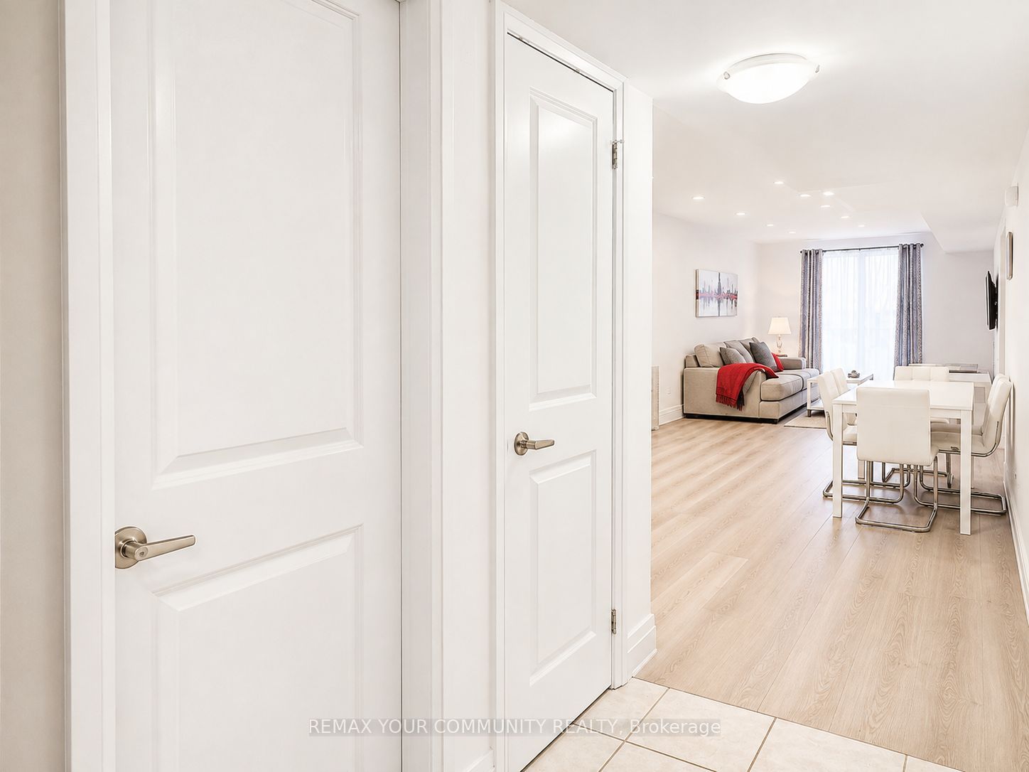 95 Maplegrove Avenue BSM, Bradford West Gwillimbury, ON L3Z 1R9 photo 2