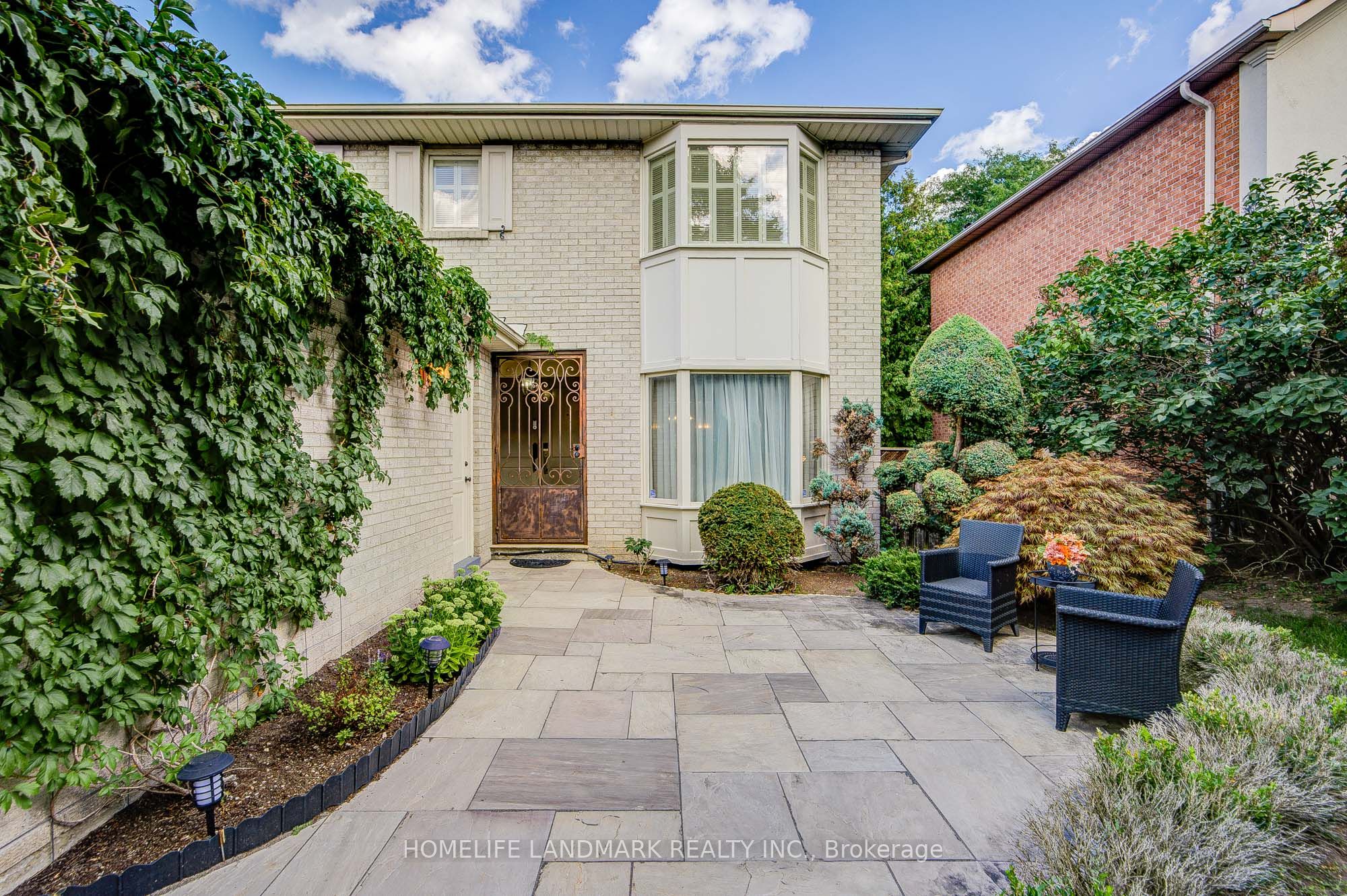 37 Maimonides Court, Vaughan, ON L4J 4X8 photo 3