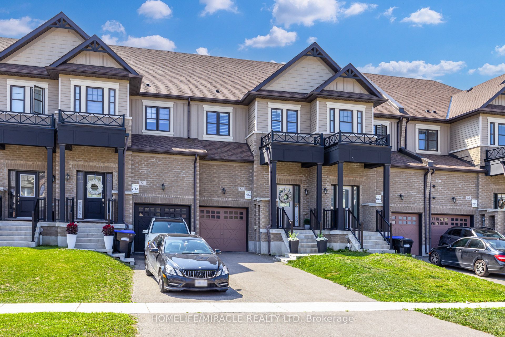 65 Lorne Thomas Place, New Tecumseth, ON L9R 0V8 photo 2
