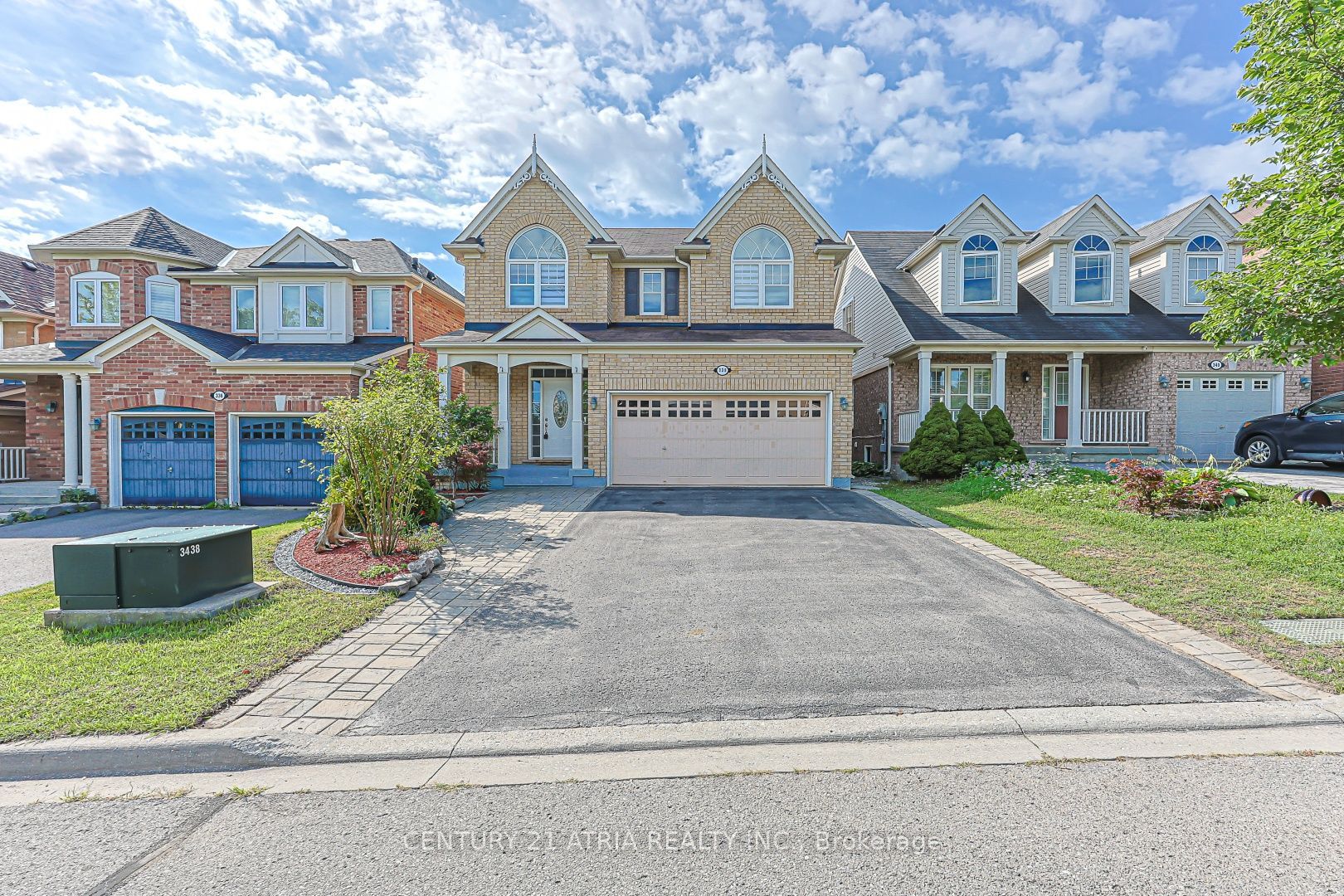 338 Carlissa Run, Newmarket, ON L3X 3J9