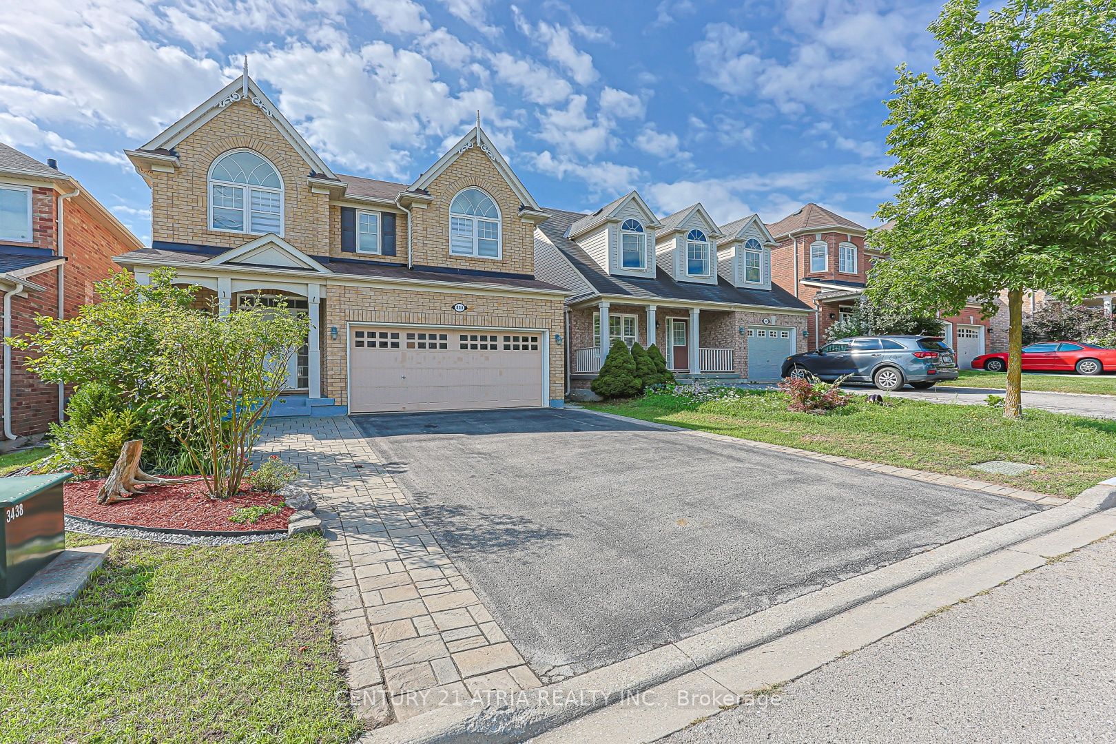 338 Carlissa Run, Newmarket, ON L3X 3J9 photo 4