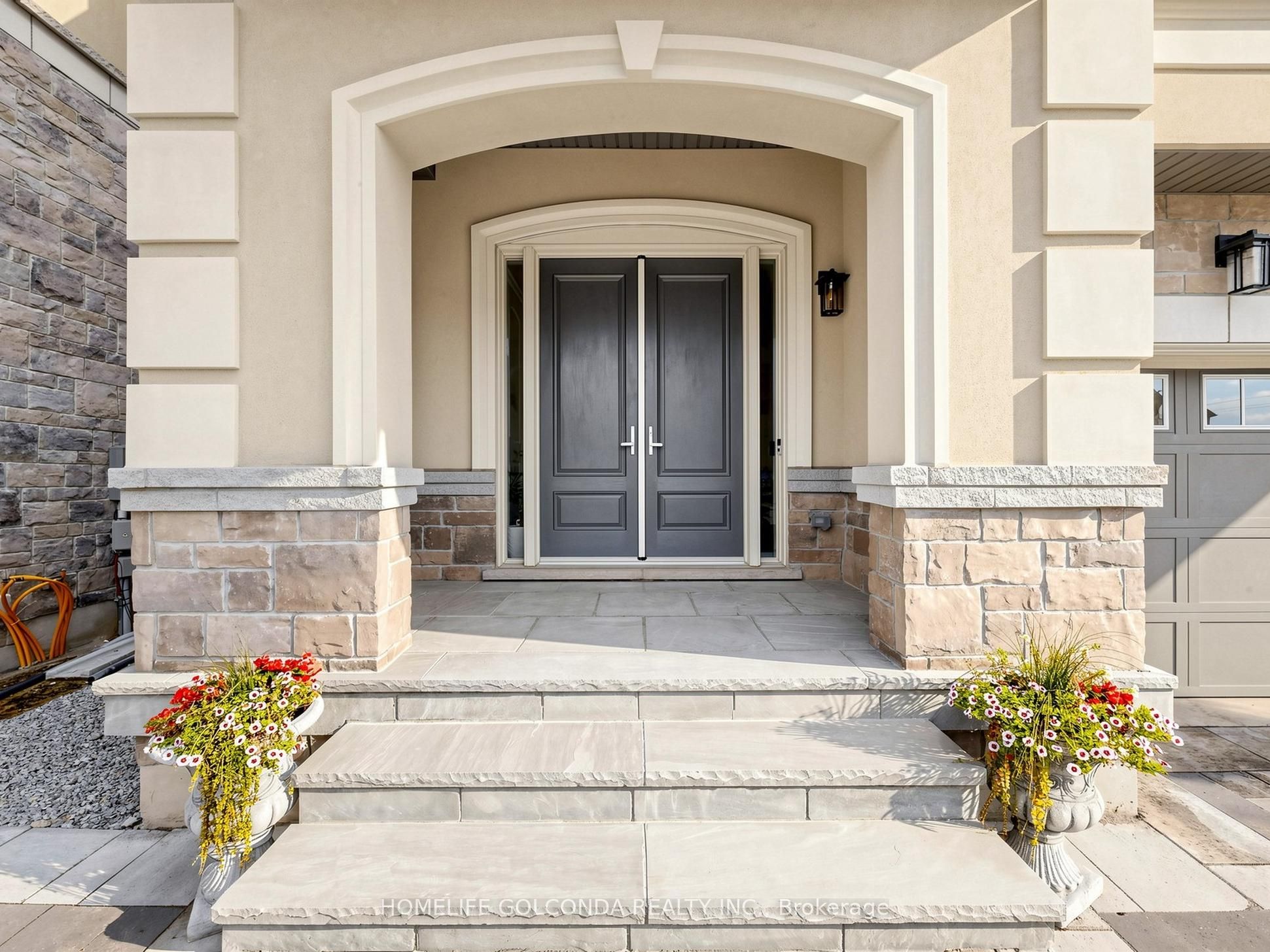 73 Menotti Drive, Richmond Hill, ON L4E 1G7 photo 2
