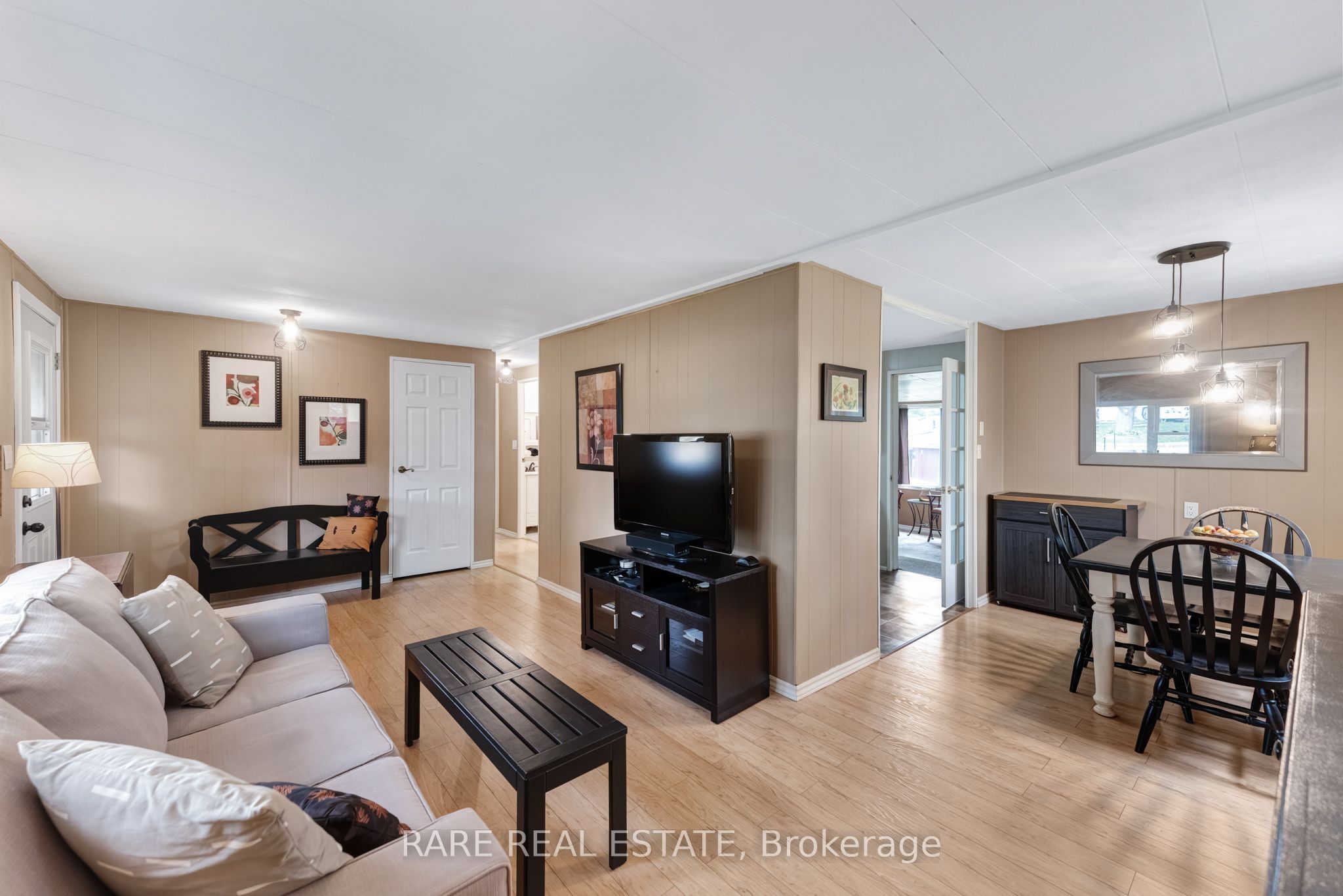 11 Hawthorne Drive, Innisfil, ON L9S 1P7 photo 4