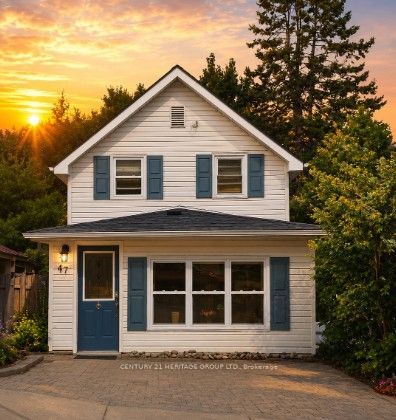 47 Denne Boulevard, Newmarket, ON L3Y 4H5