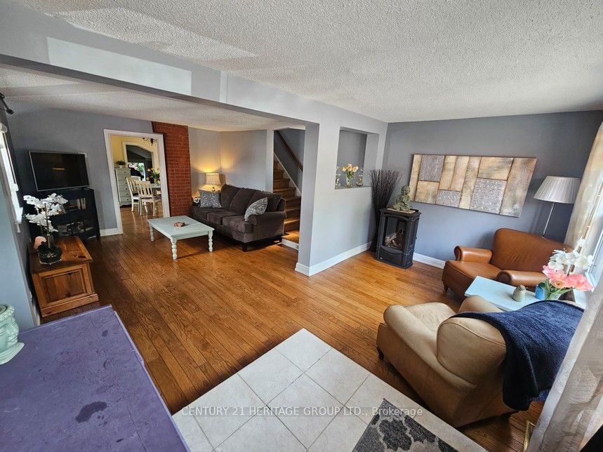 47 Denne Boulevard, Newmarket, ON L3Y 4H5 photo 4