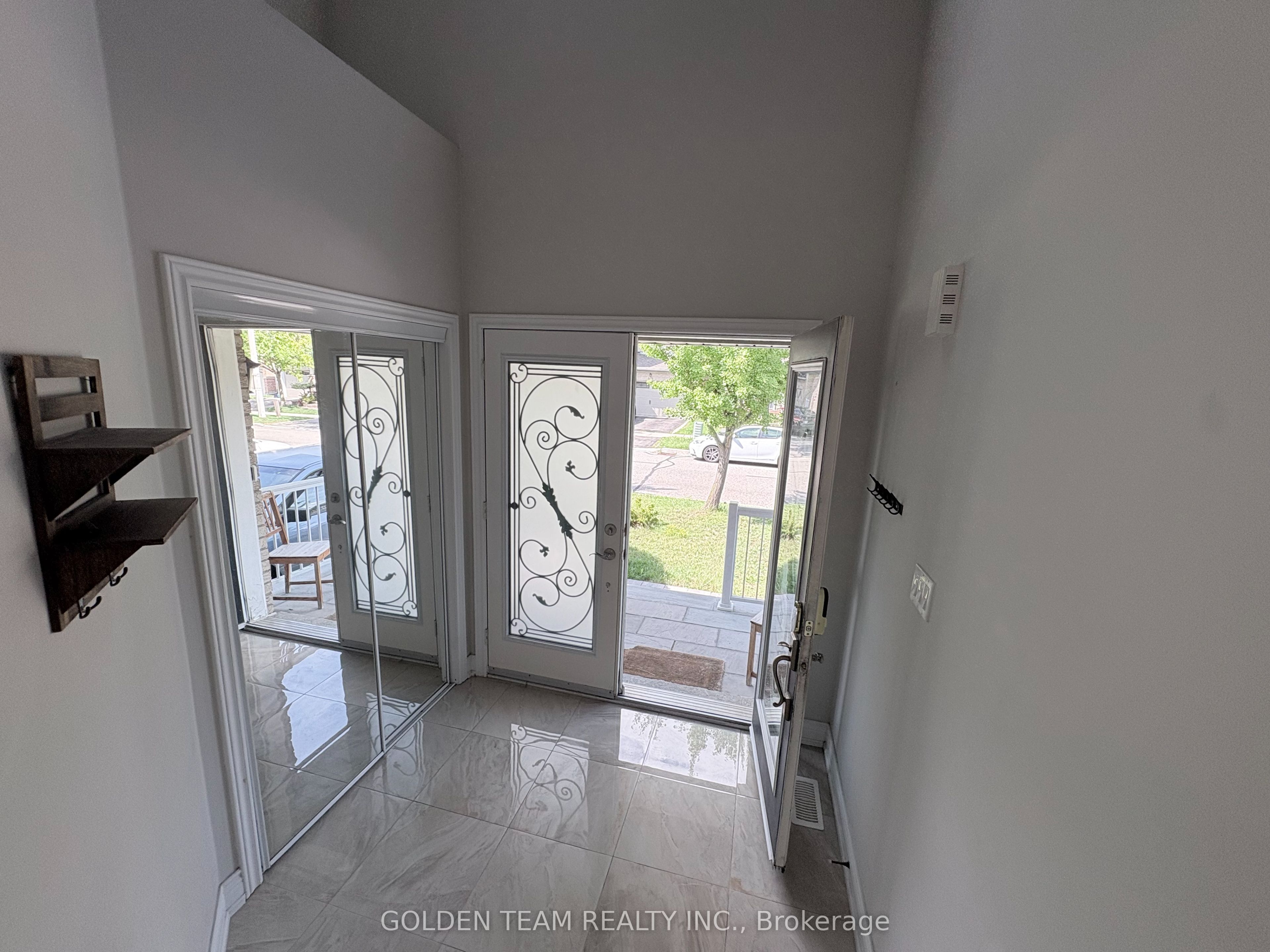 316 Royal Appian Crescent N, Vaughan, ON L4K 5K9 photo 3