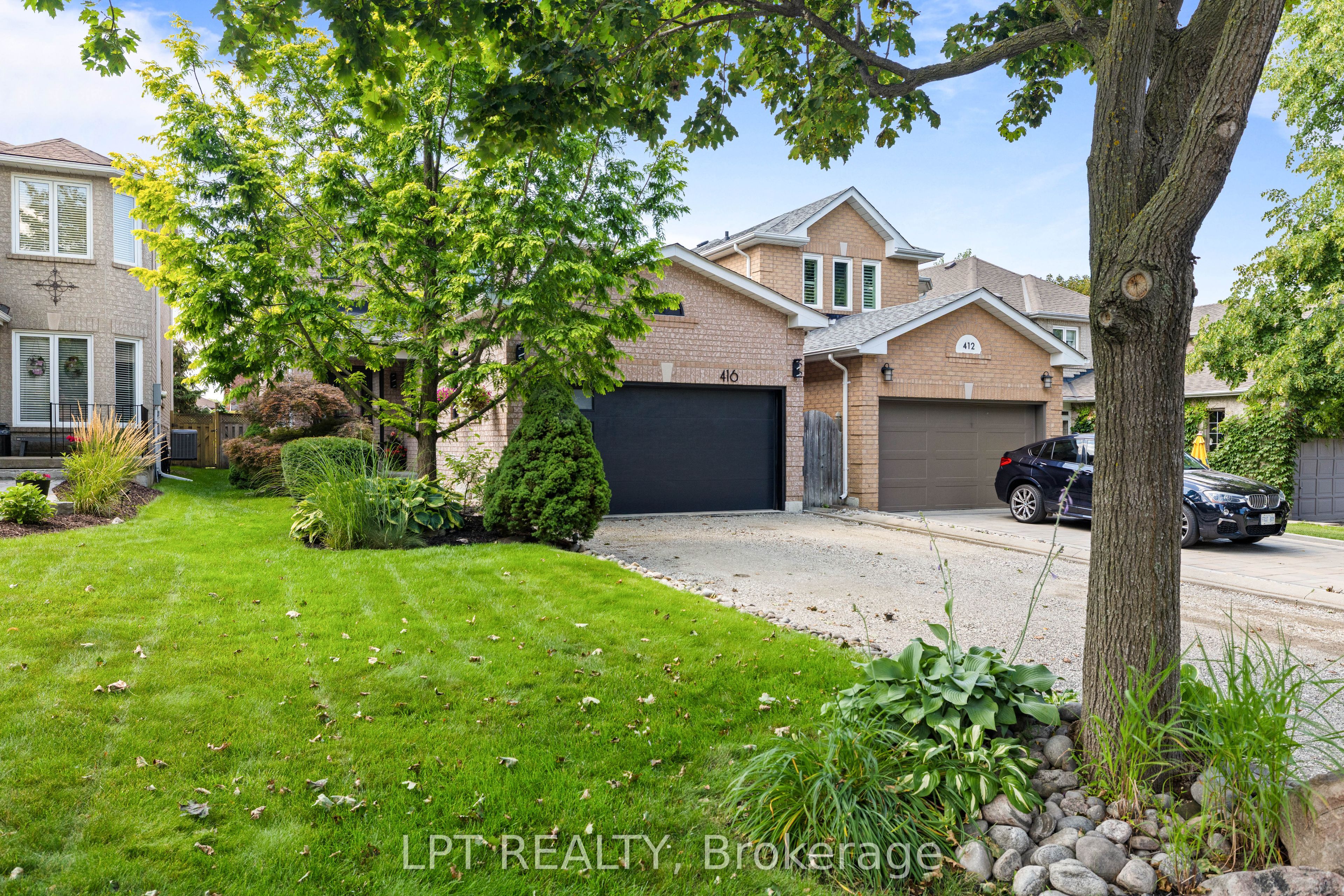 416 Flanagan Court, Newmarket, ON L3X 2E9 photo 3