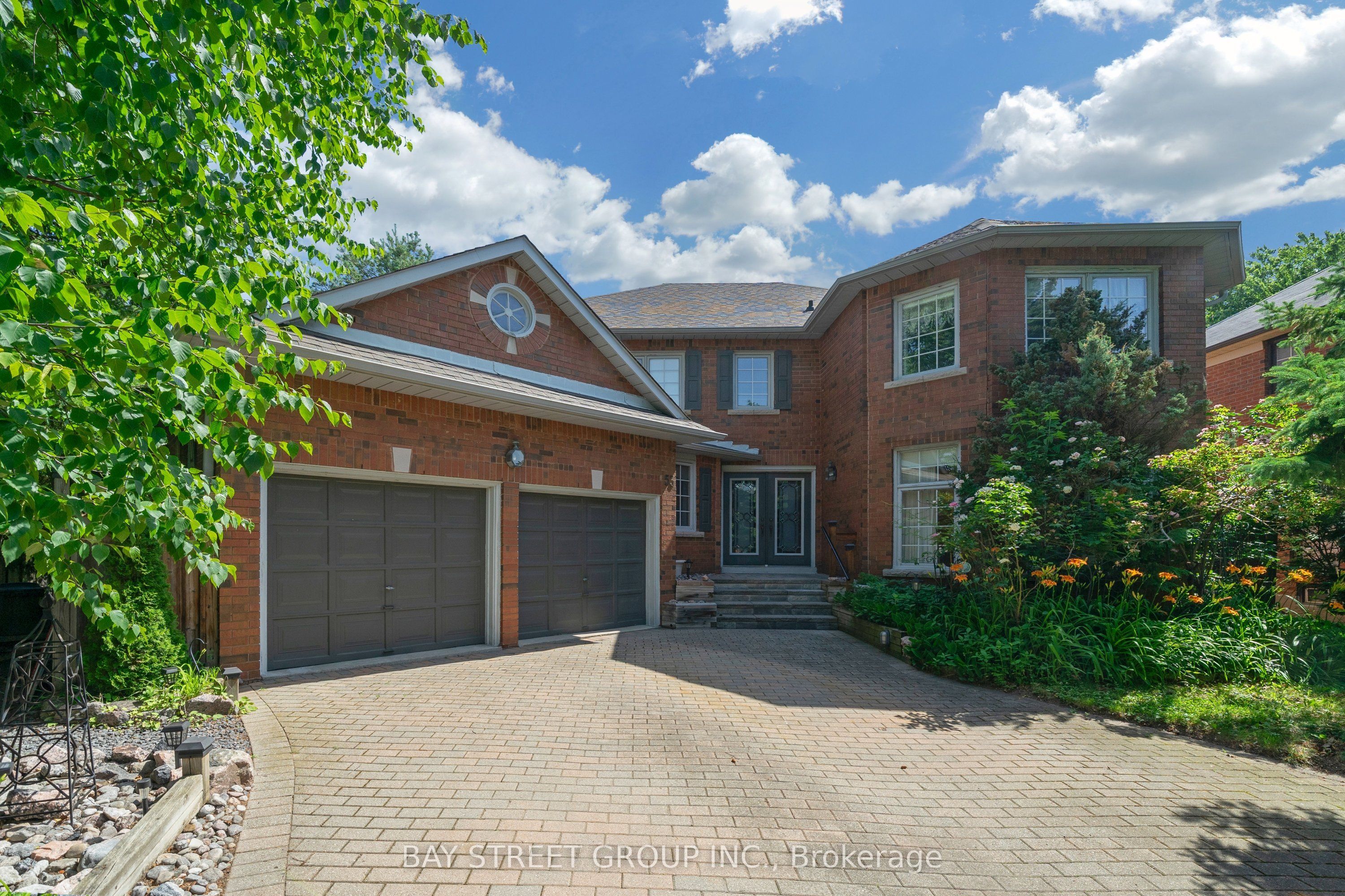 53 Strathearn Avenue, Richmond Hill, ON L4B 2Y9