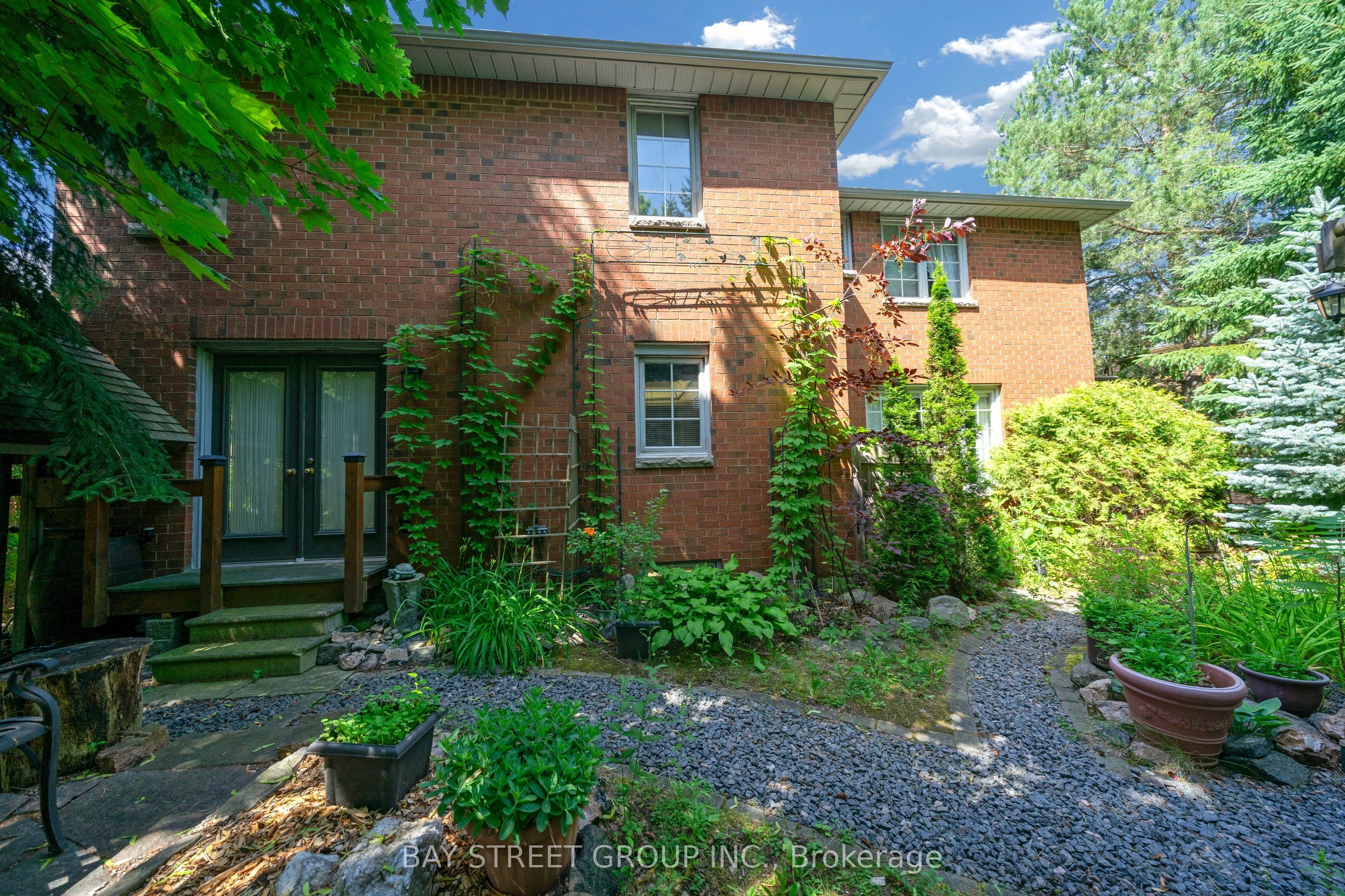 53 Strathearn Avenue, Richmond Hill, ON L4B 2Y9 photo 4
