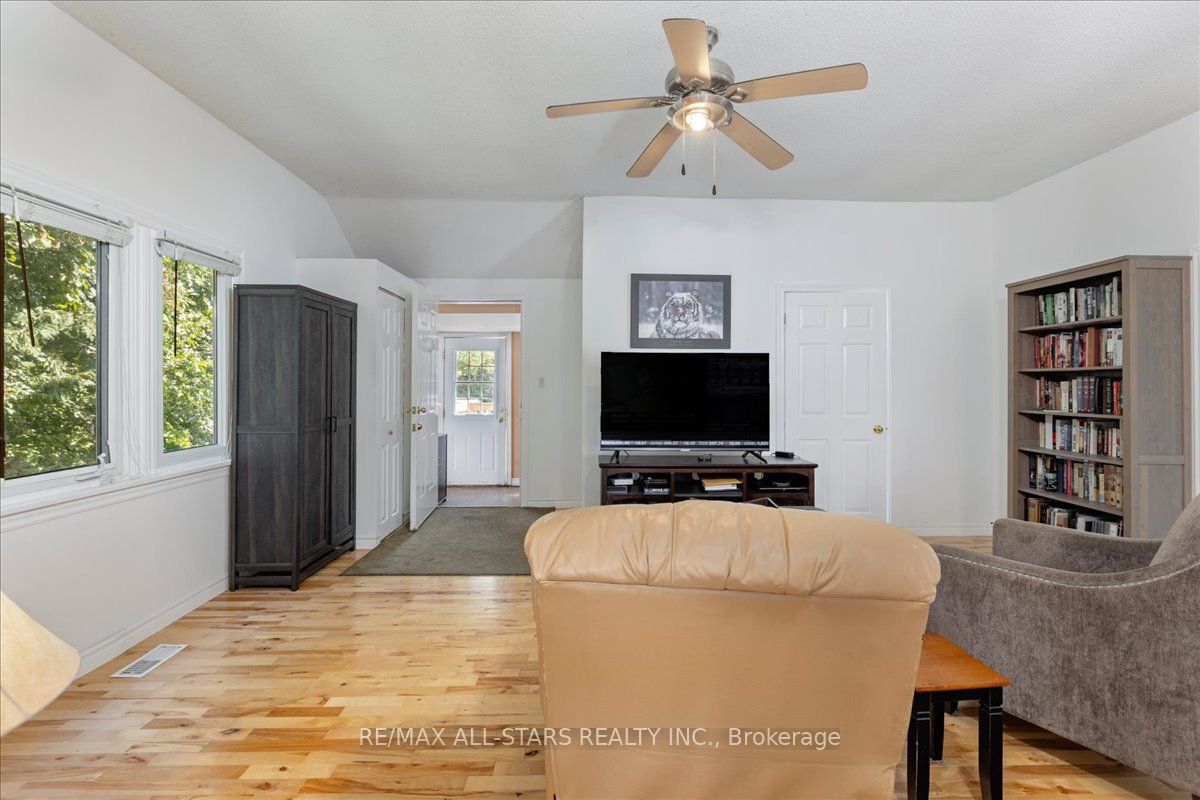 27182 Woodbine Avenue, Georgina, ON L4P 3E9 photo 5