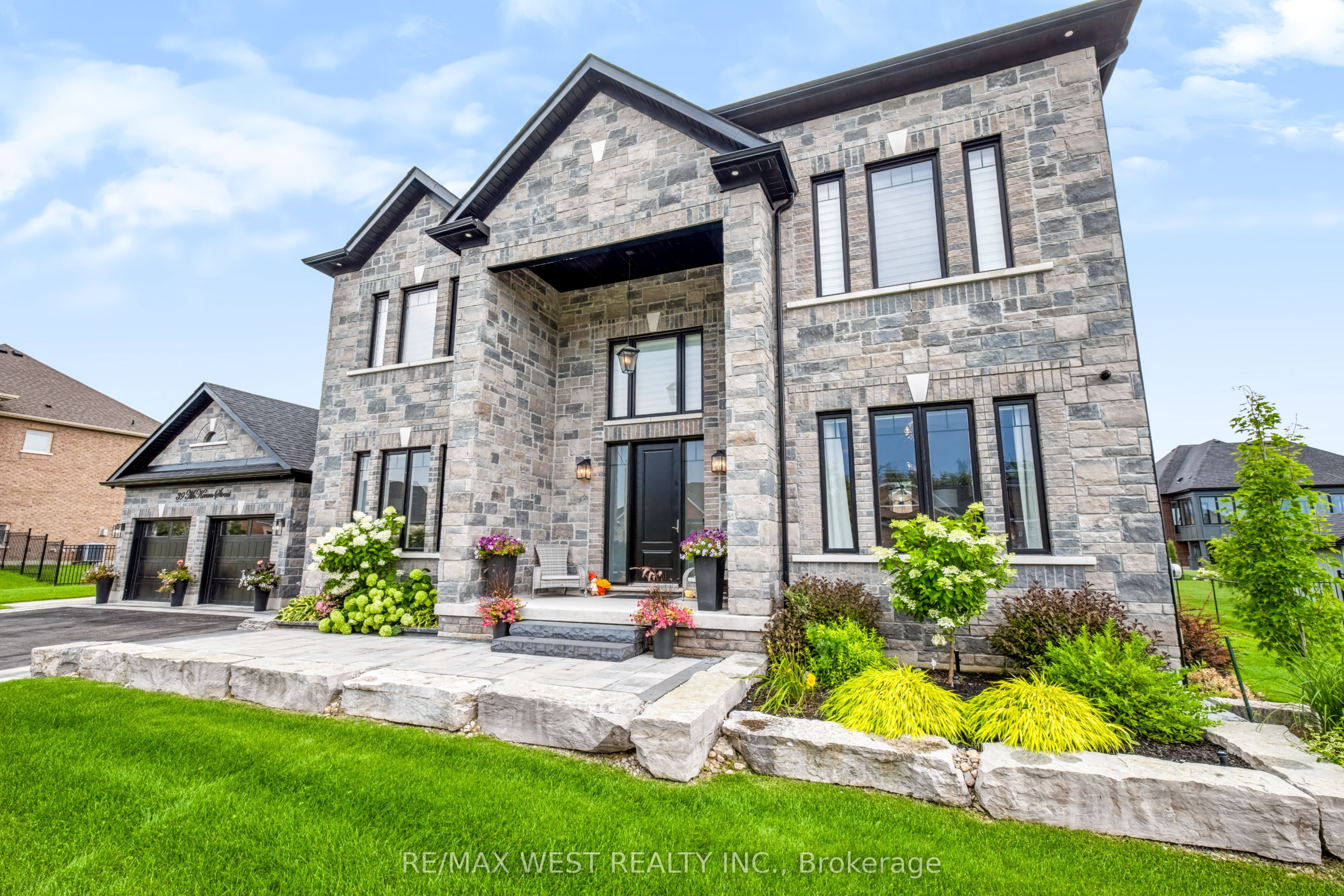 39 Mckeown Street, Essa, ON L0L 2N0 photo 3