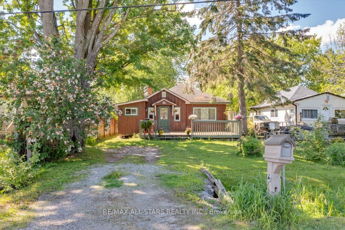 1061 2nd Line, Innisfil, ON L0L 1R0 photo 2