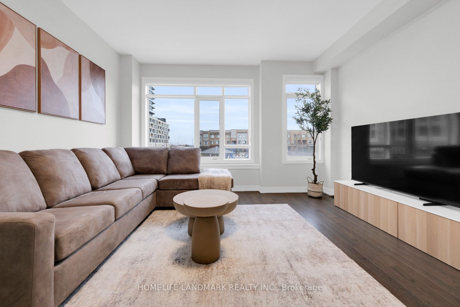217 Salterton Circle, Vaughan, ON L6A 4Z2 photo 2