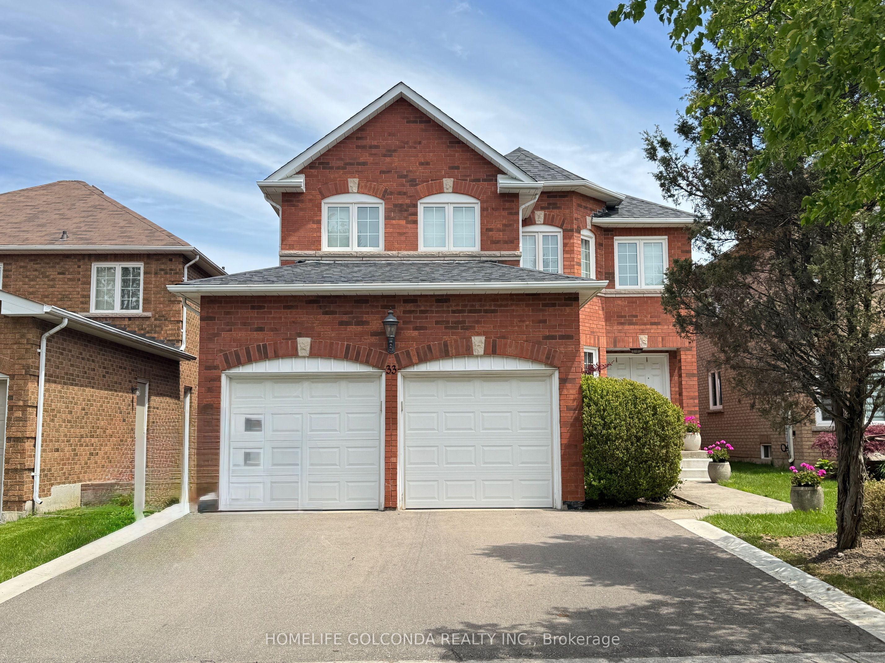 33 Hammerstone Crescent, Vaughan, ON L4J 8B4