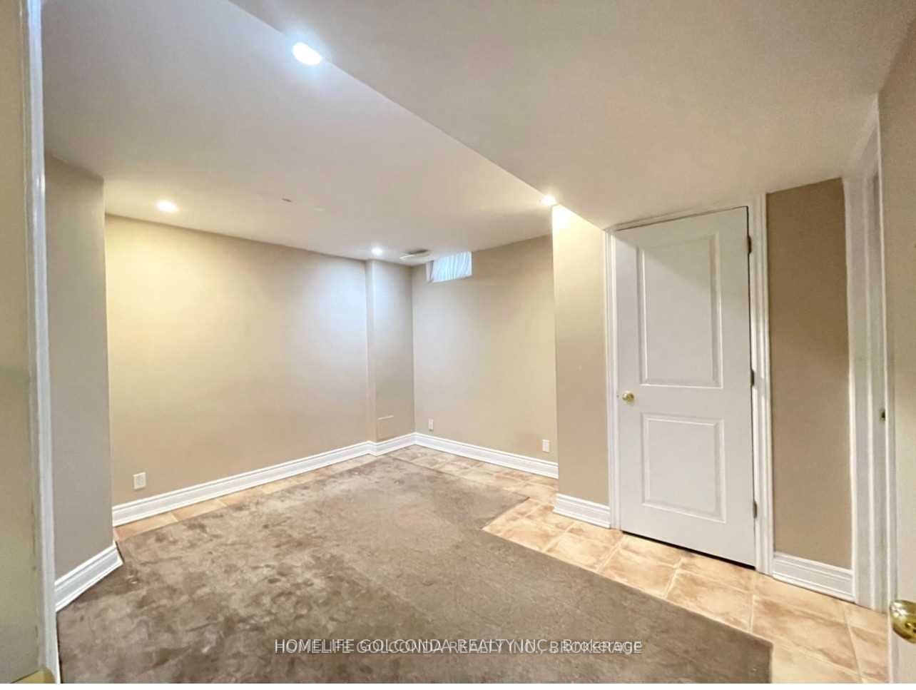 33 Hammerstone Crescent, Vaughan, ON L4J 8B4 photo 5