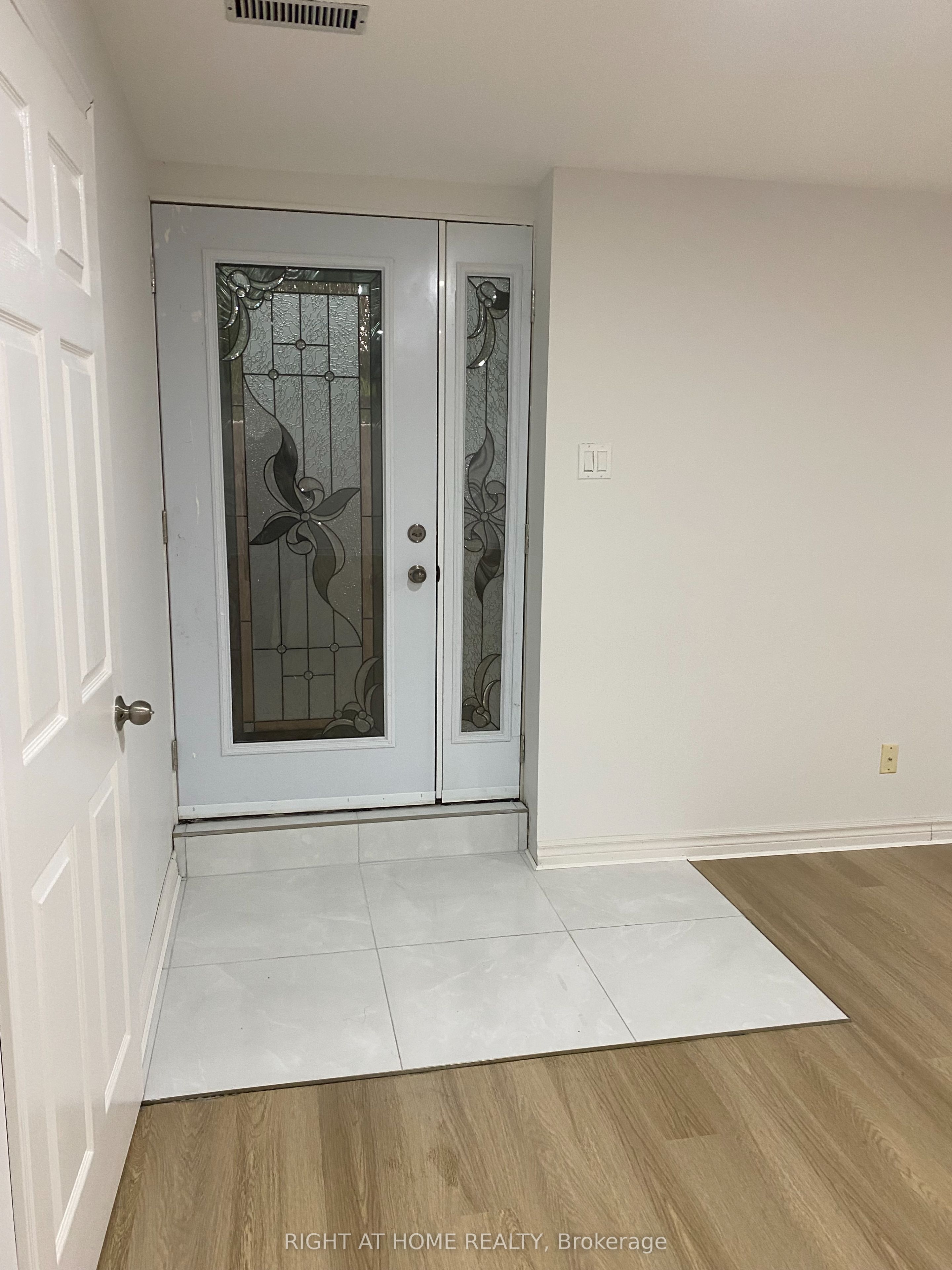 33 Country Heights Drive, Richmond Hill, ON L4E 3M8