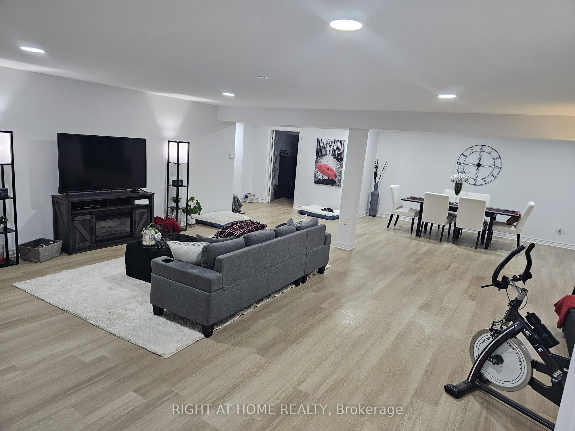 33 Country Heights Drive, Richmond Hill, ON L4E 3M8 photo 3