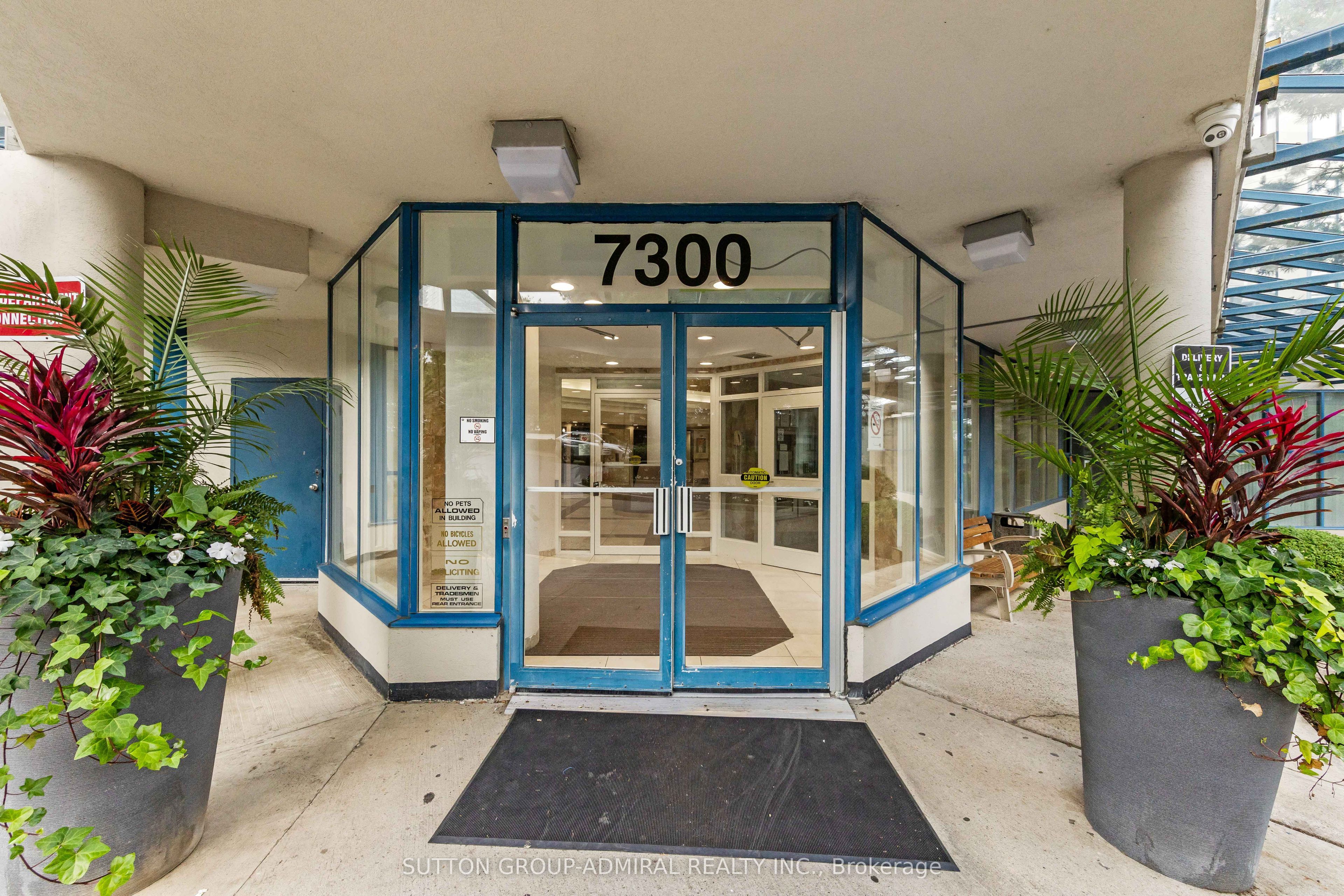 7300 Yonge Street 1801, Vaughan, ON L4J 7Y5 photo 4