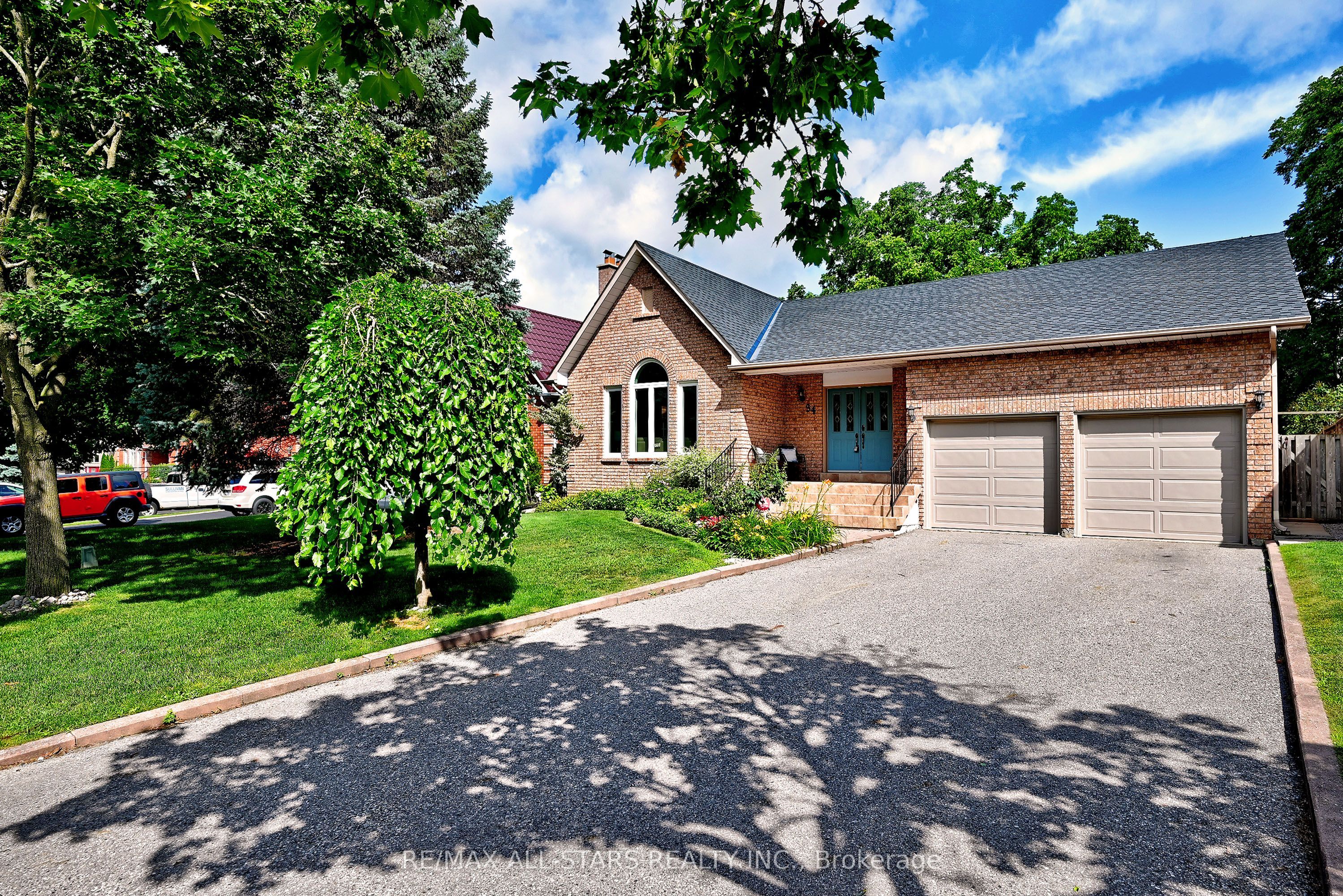 34 Captain Armstrong Lane, Markham, ON L3P 3C9