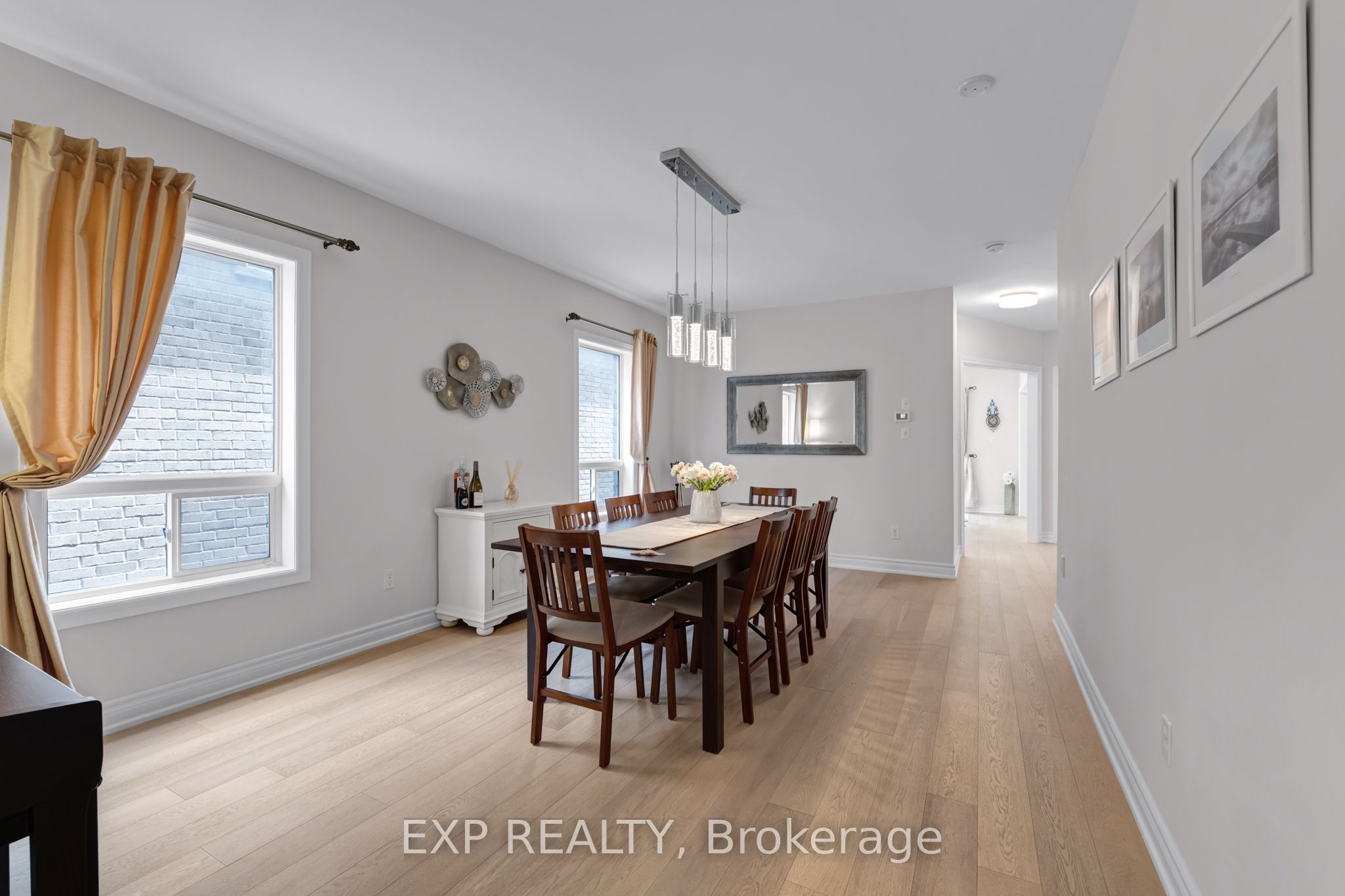 320 Dowson Loop, Newmarket, ON L3X 3G2 photo 4