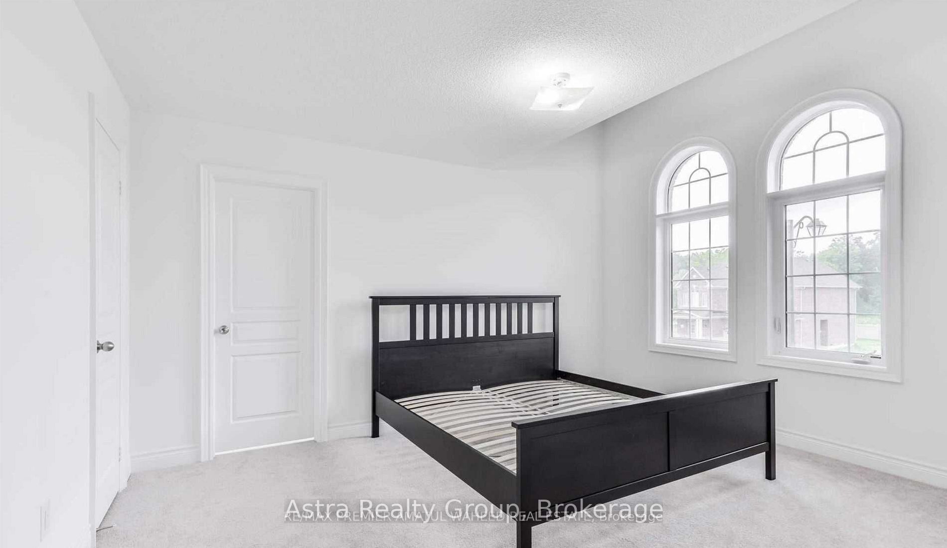 596 Mactier Drive, Vaughan, ON L4H 4T9 photo 5