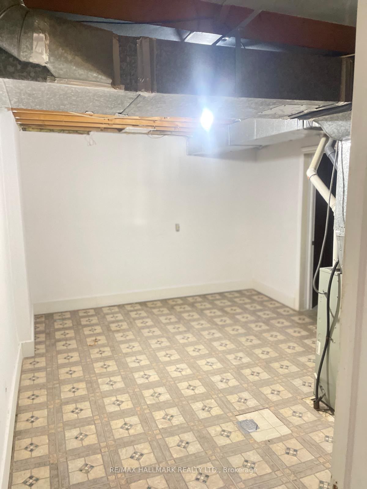 31 Bellona Street Basement, Vaughan, ON L4L 6P8 photo 5