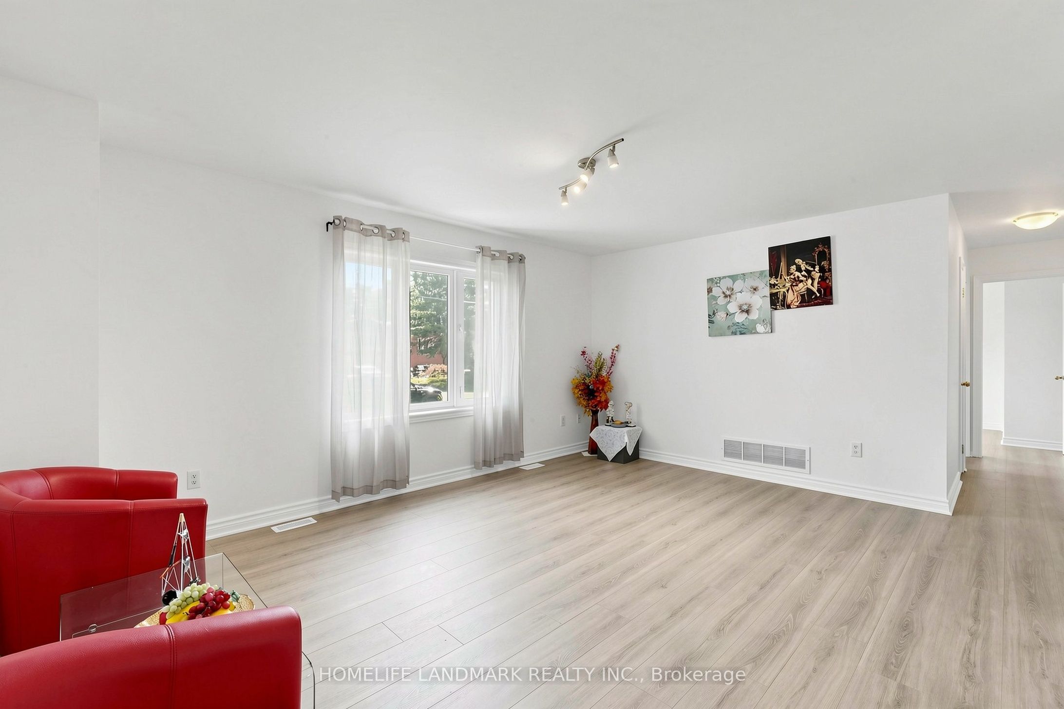 328 Winnifred Drive, Georgina, ON L4P 3B5 photo 3