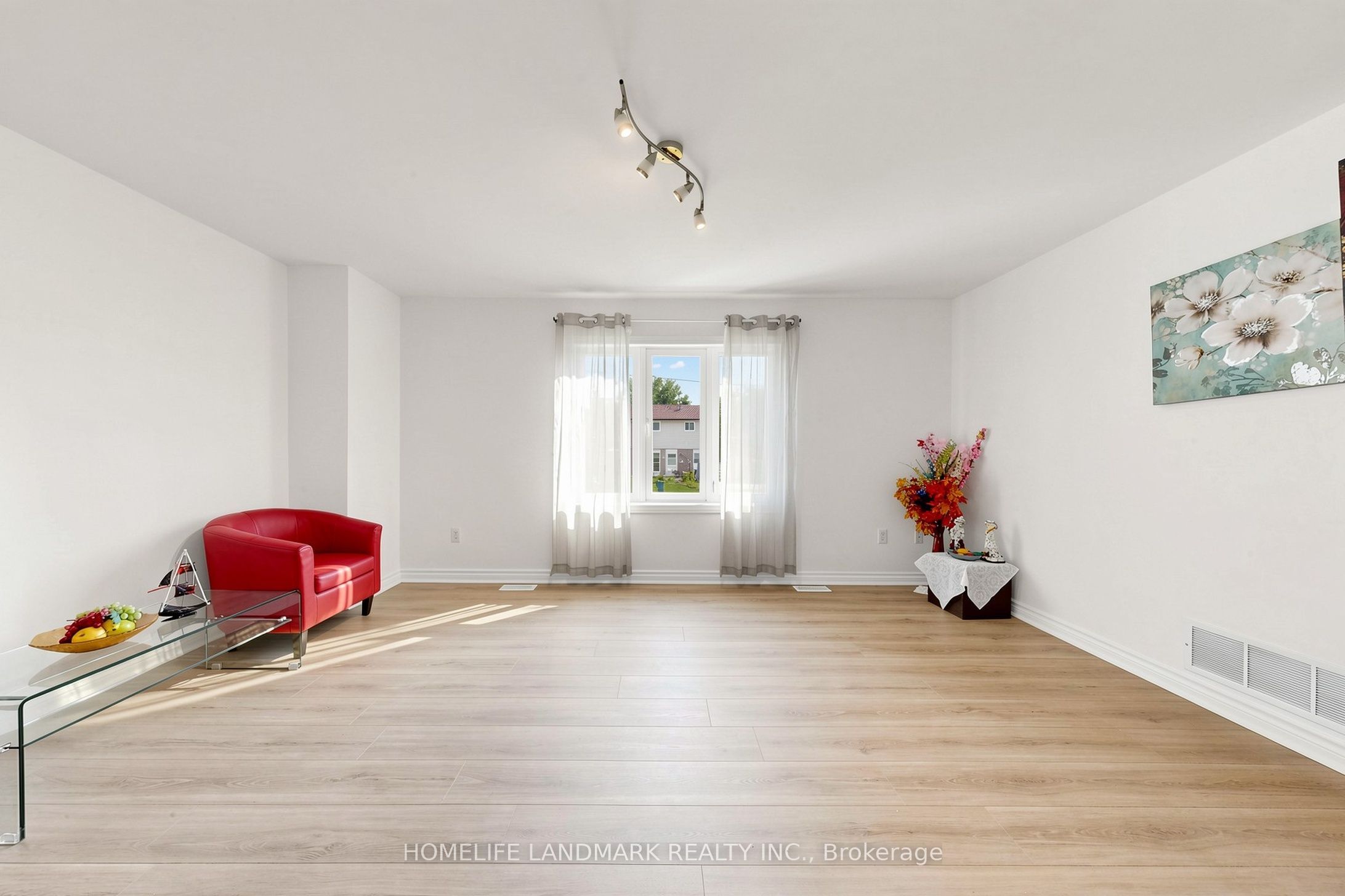 328 Winnifred Drive, Georgina, ON L4P 3B5 photo 4