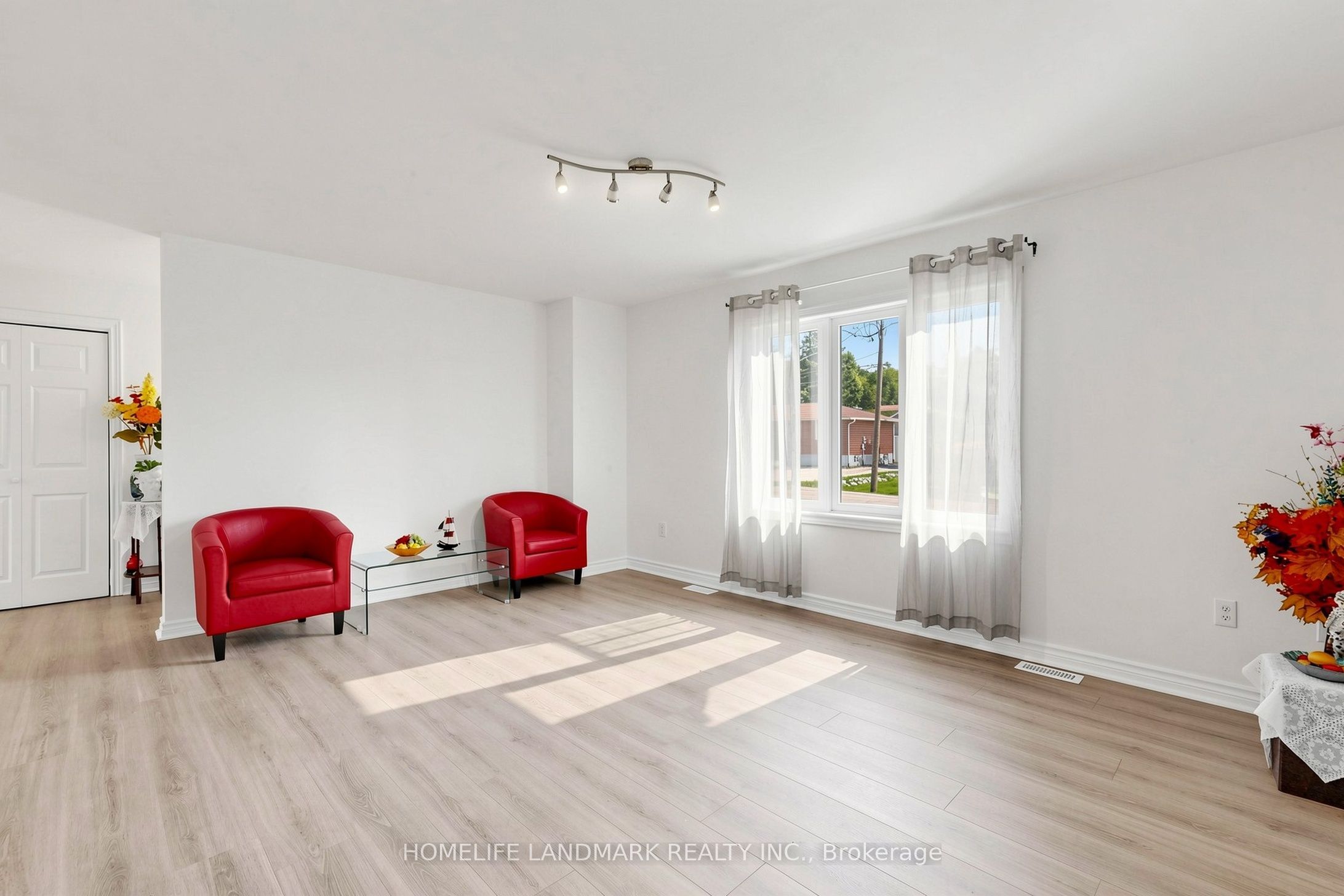 328 Winnifred Drive, Georgina, ON L4P 3B5 photo 5